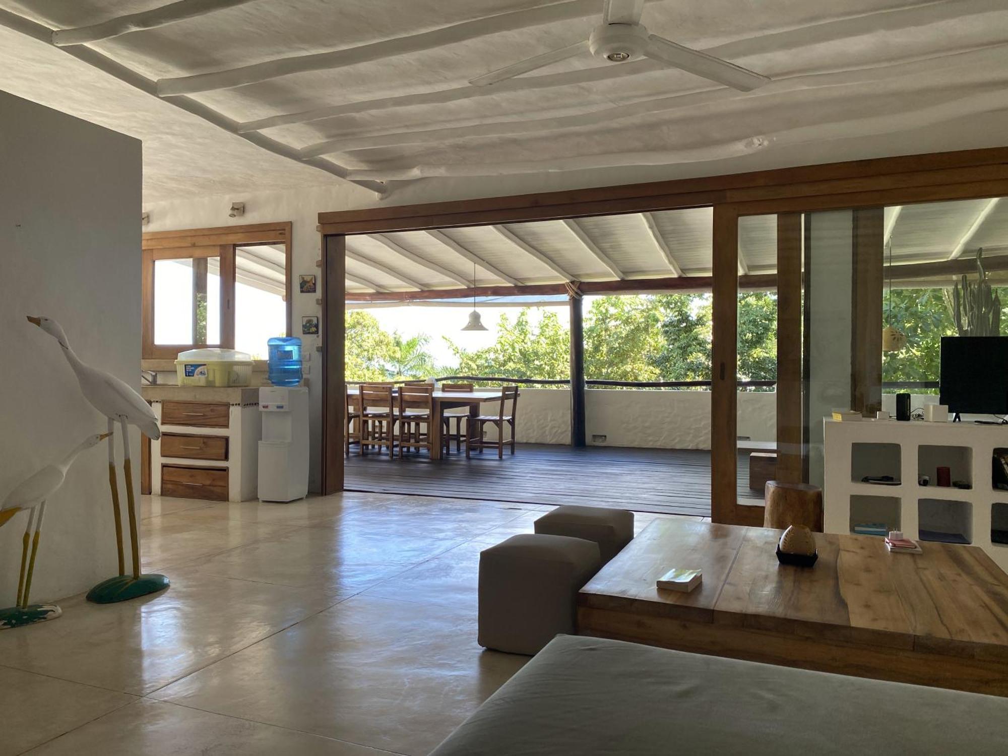 Propiedad De Alto Standing Con Vista Al Mar, Piscina, Tenis, Hasta 12 Personas