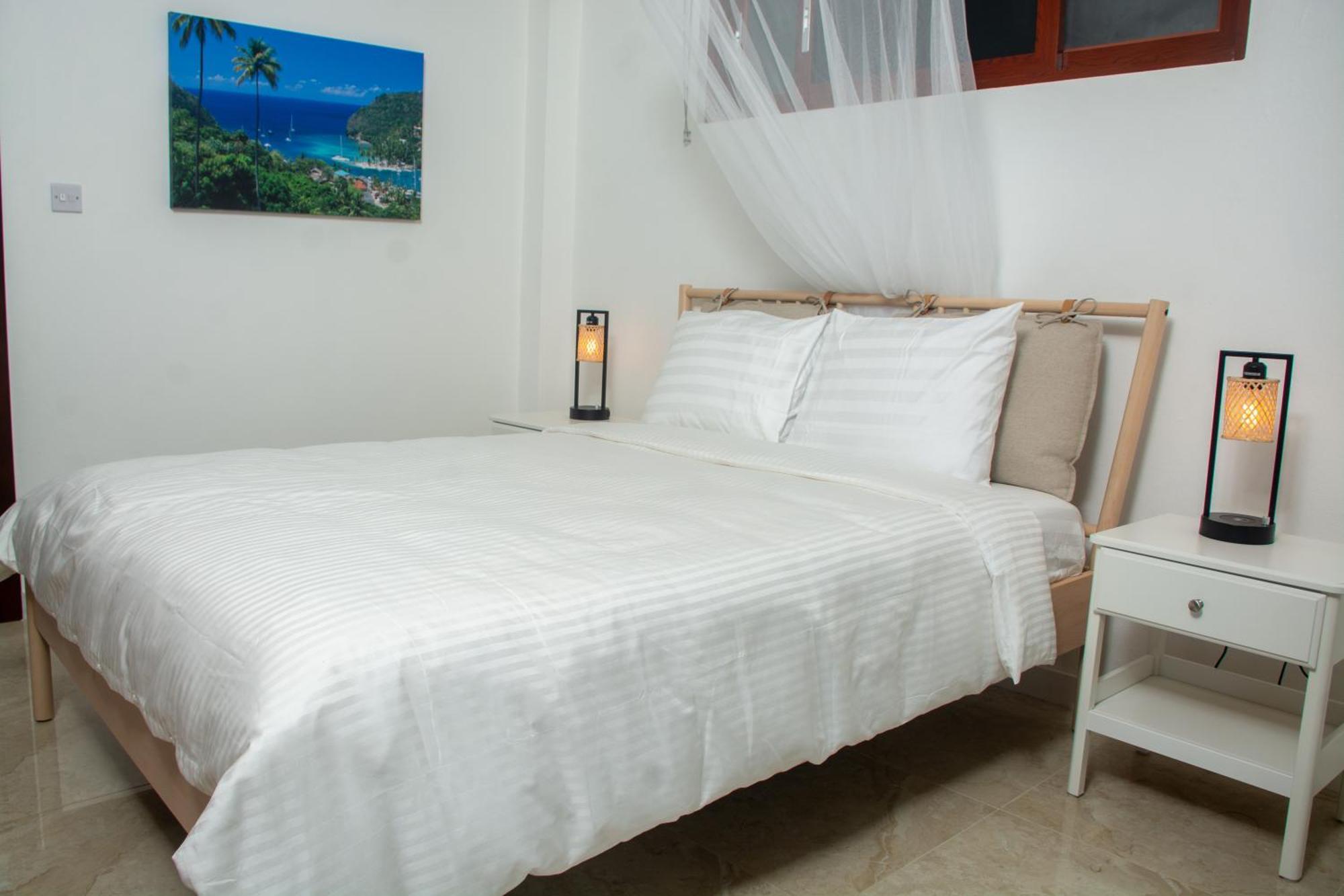 Vino Lucia Marigot Bay
