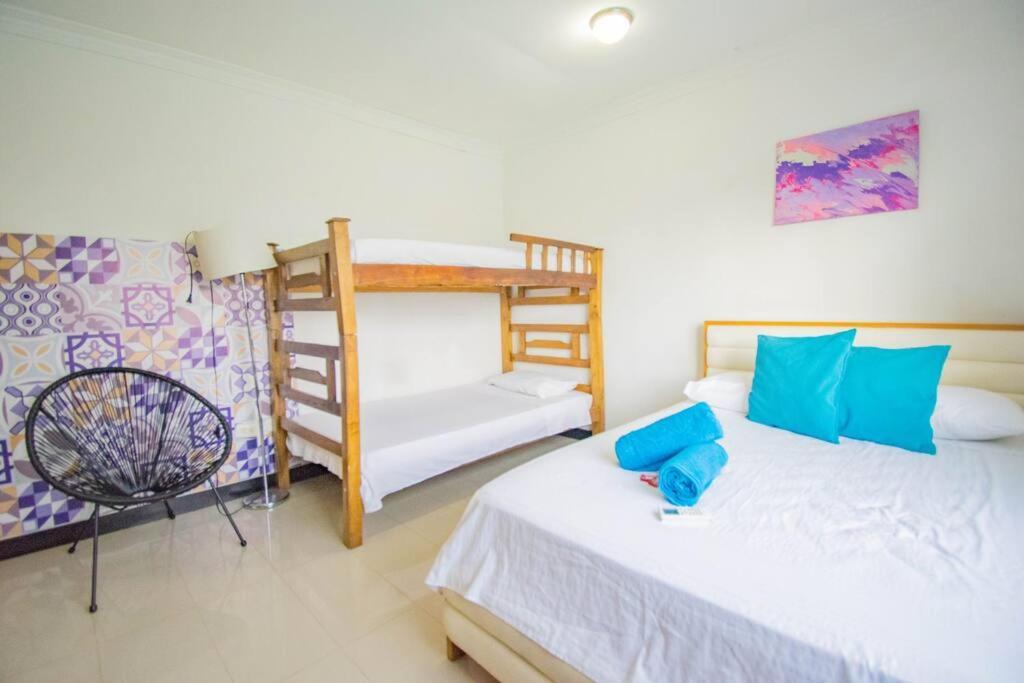 Casa Con Piscina Grupos Holiday home