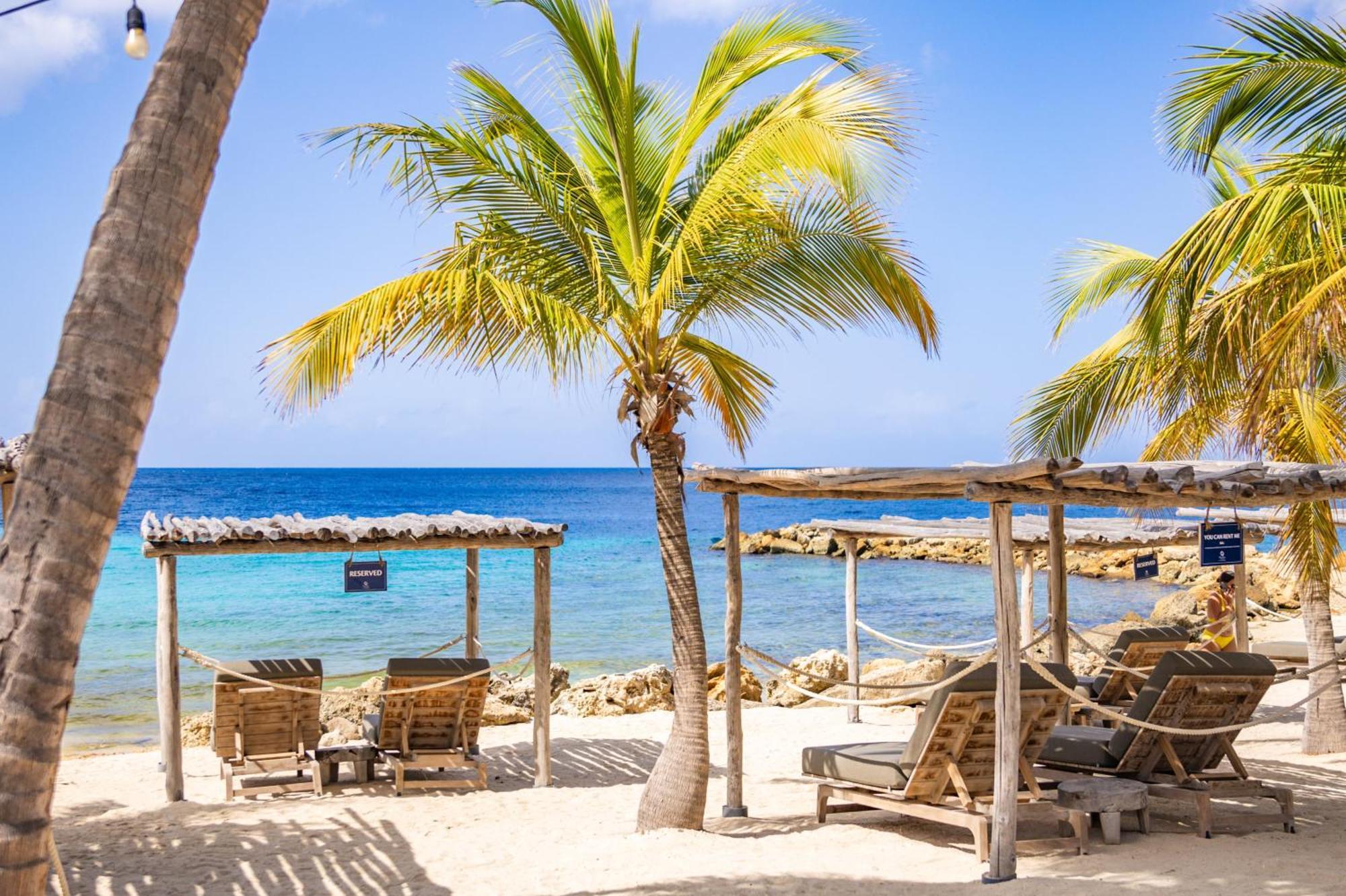 Bayside Boutique - Blue Bay Golf & Hotel