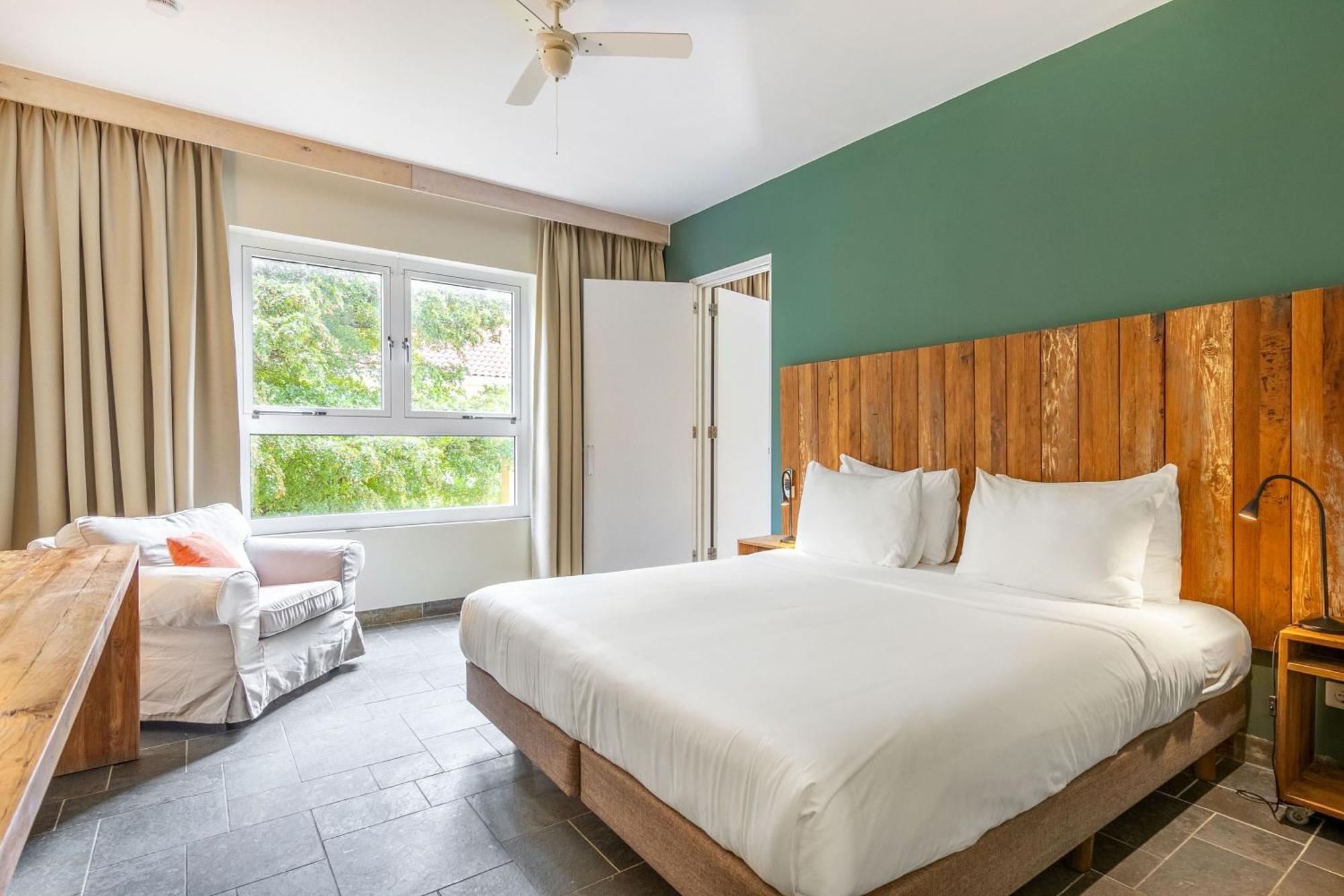 Bayside Boutique - Blue Bay Golf & Hotel Sint Michiel