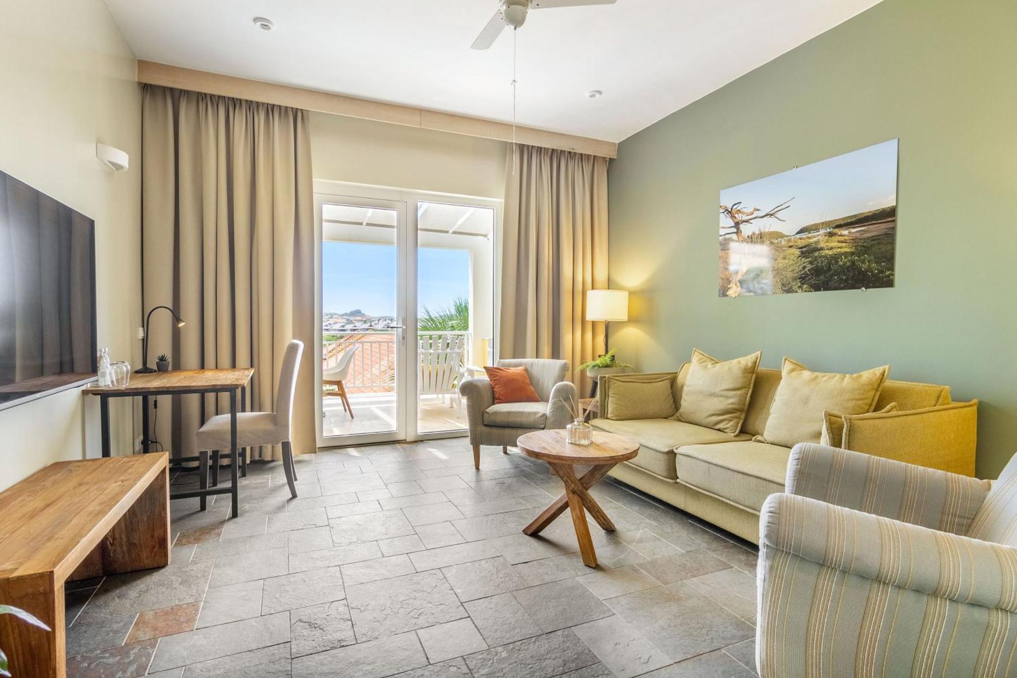 Bayside Boutique - Blue Bay Golf & Hotel 4*