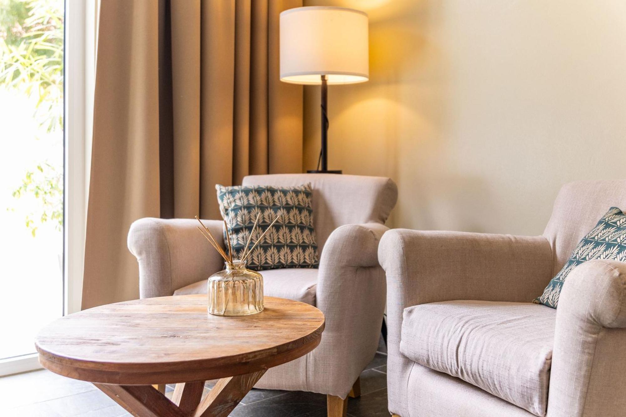 Bayside Boutique - Blue Bay Golf & Hotel