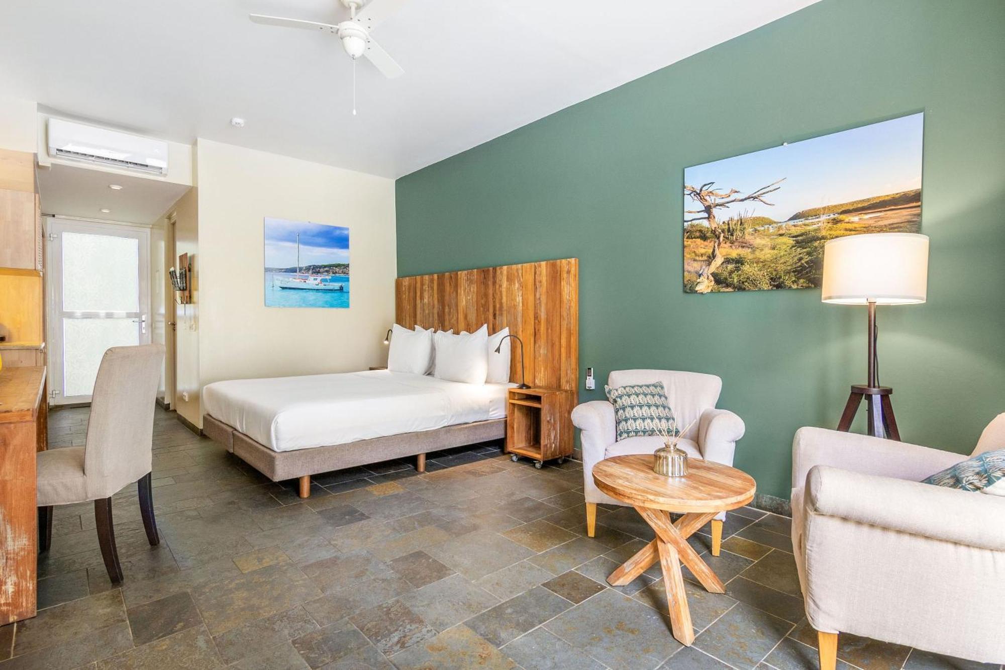 Bayside Boutique - Blue Bay Golf & Hotel Sint Michiel