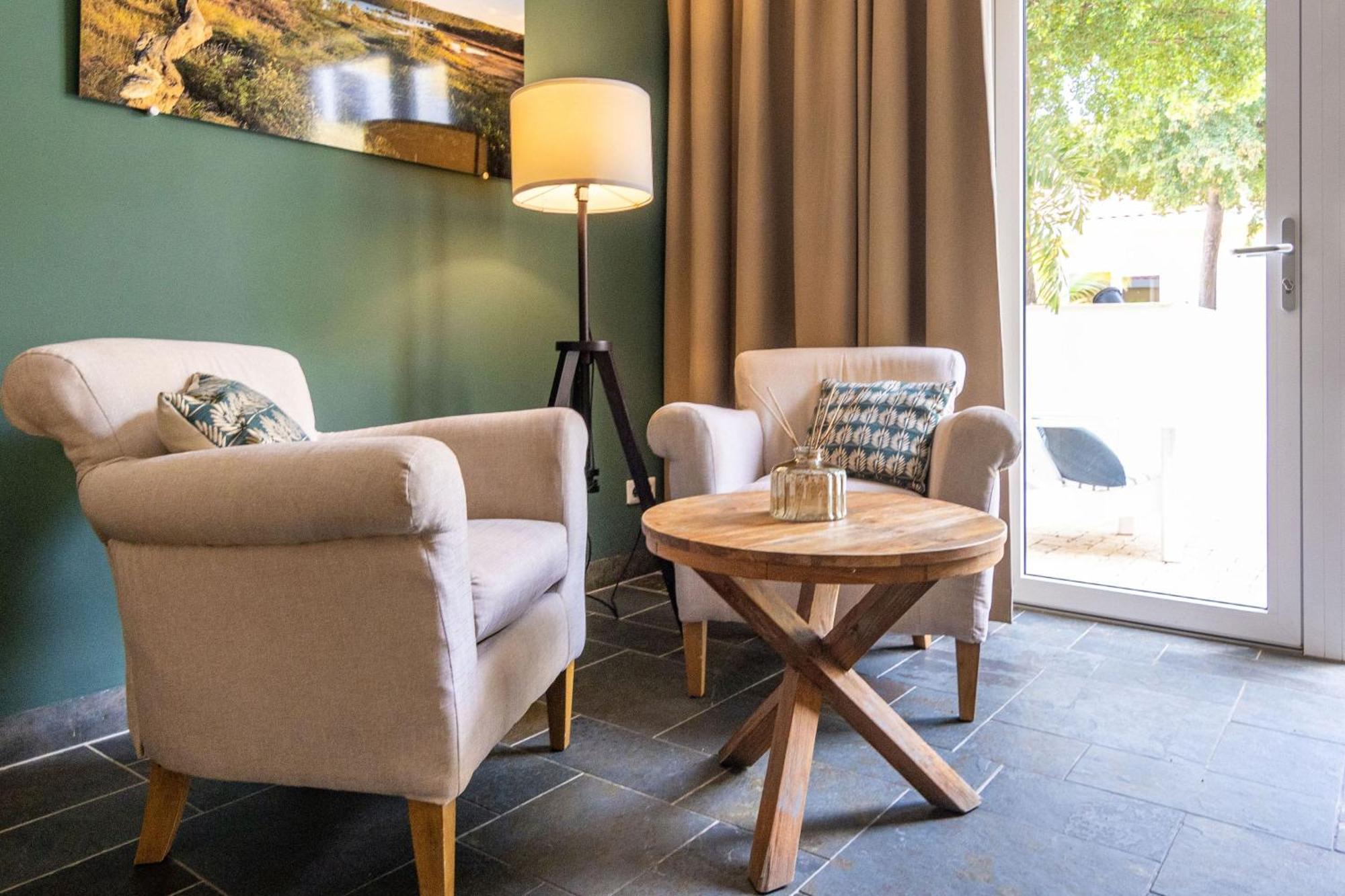 Bayside Boutique - Blue Bay Golf &