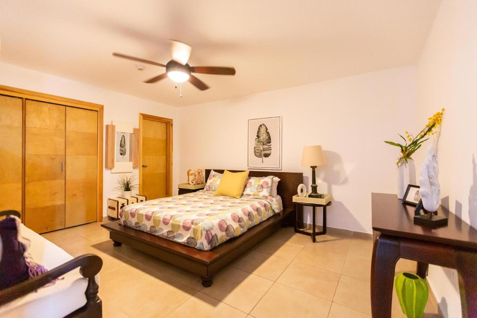 Marbella Beachfront Apartamento *