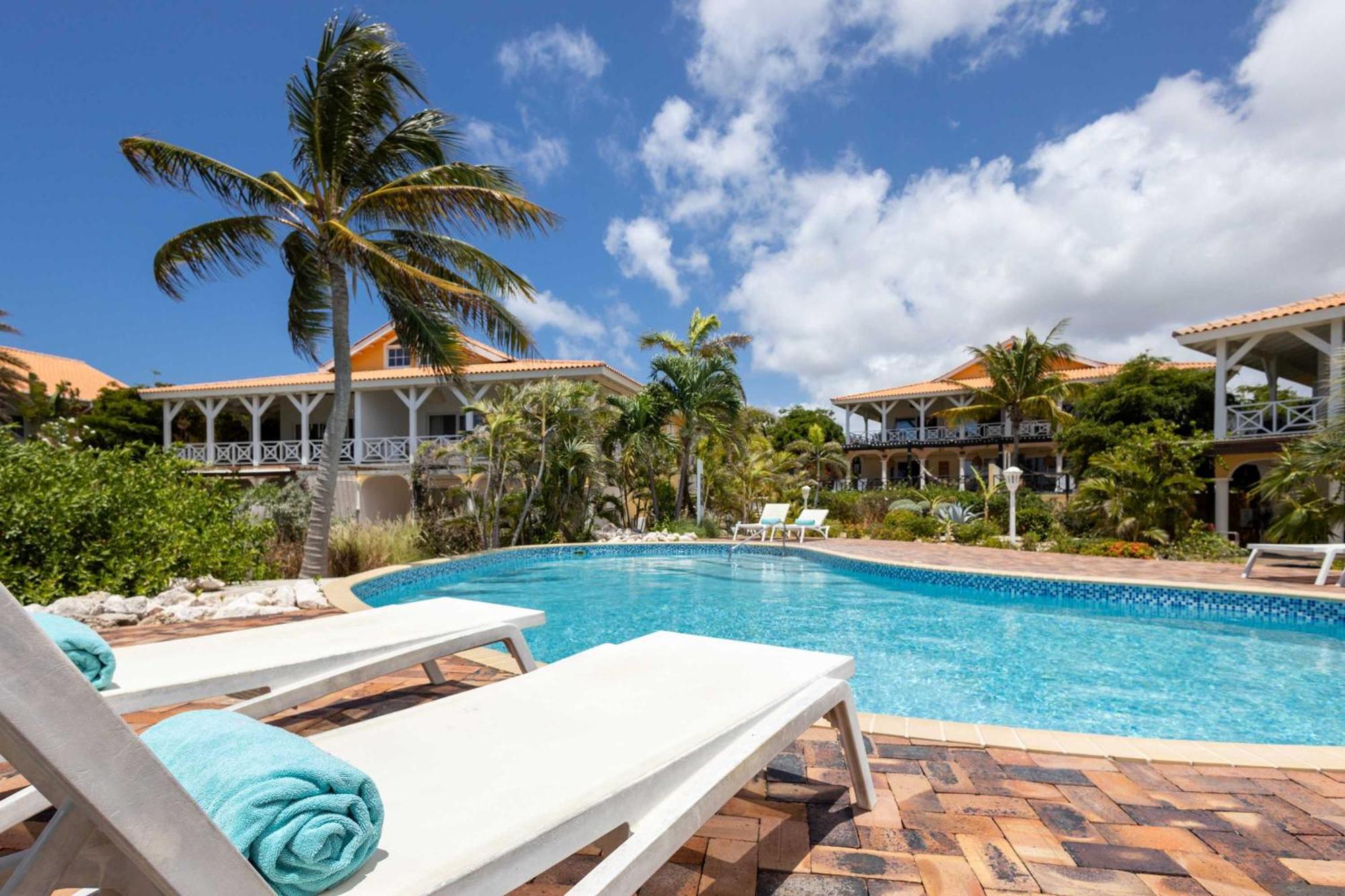 Villa Masbango Luxury Penthouse At *