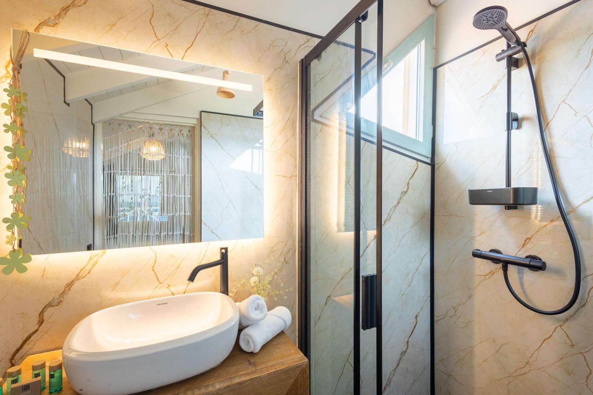 Masbango Luxury Penthouse At Villa