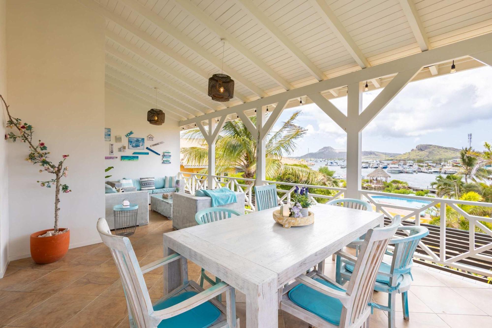 Villa Masbango Luxury Penthouse At
