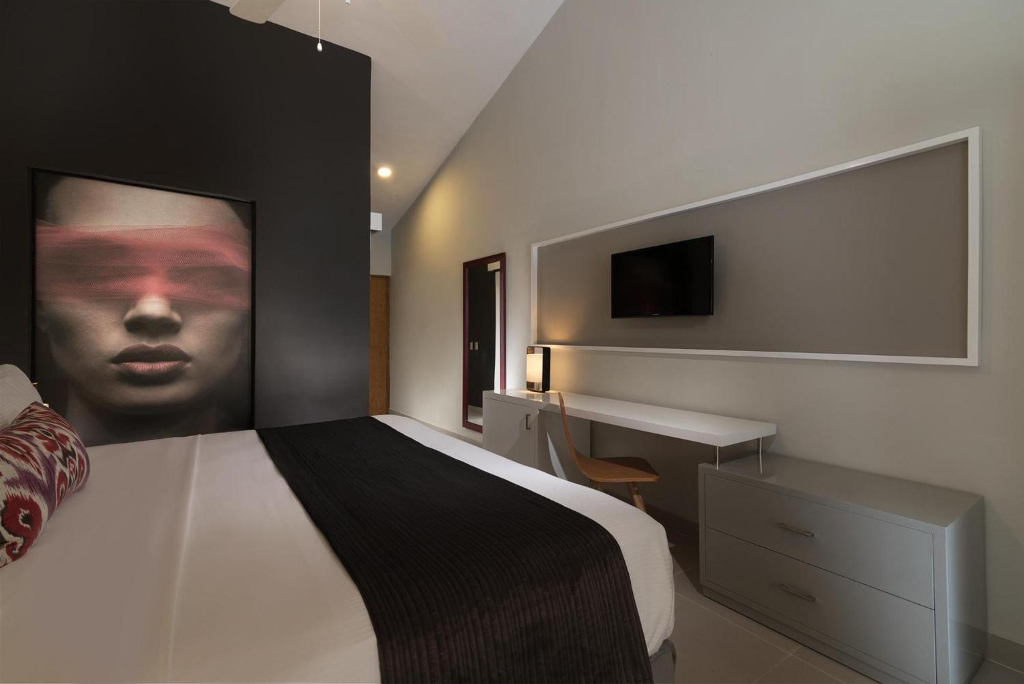 Emotions By Hodelpa - Hotel Juan Dolio