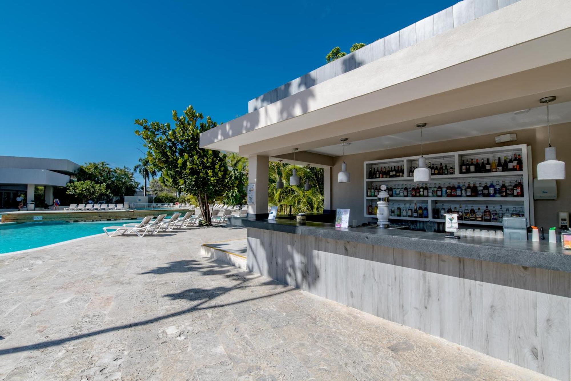 Emotions By Hodelpa - Hotel Juan Dolio