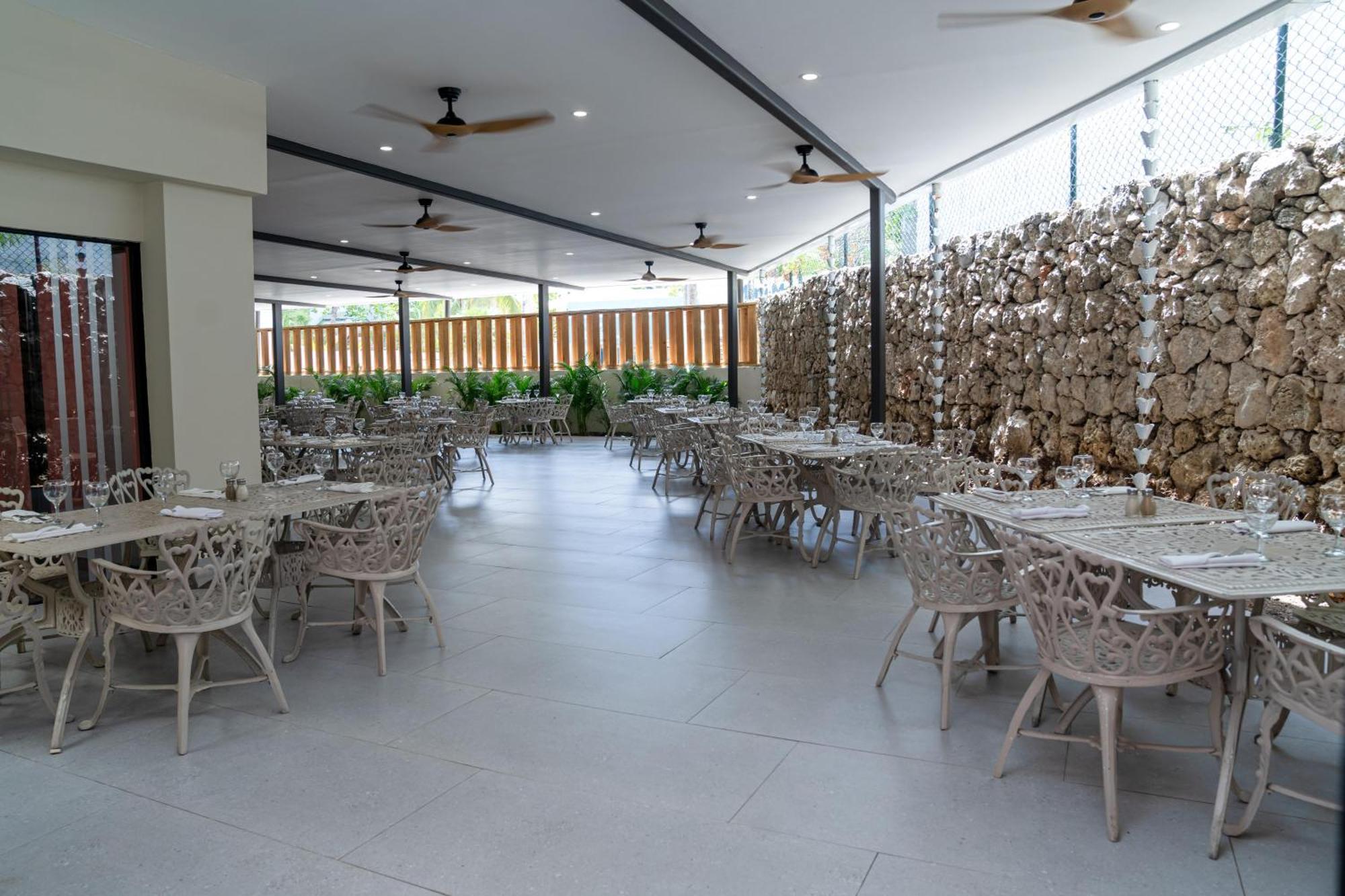 Emotions By Hodelpa - Hotel Juan Dolio