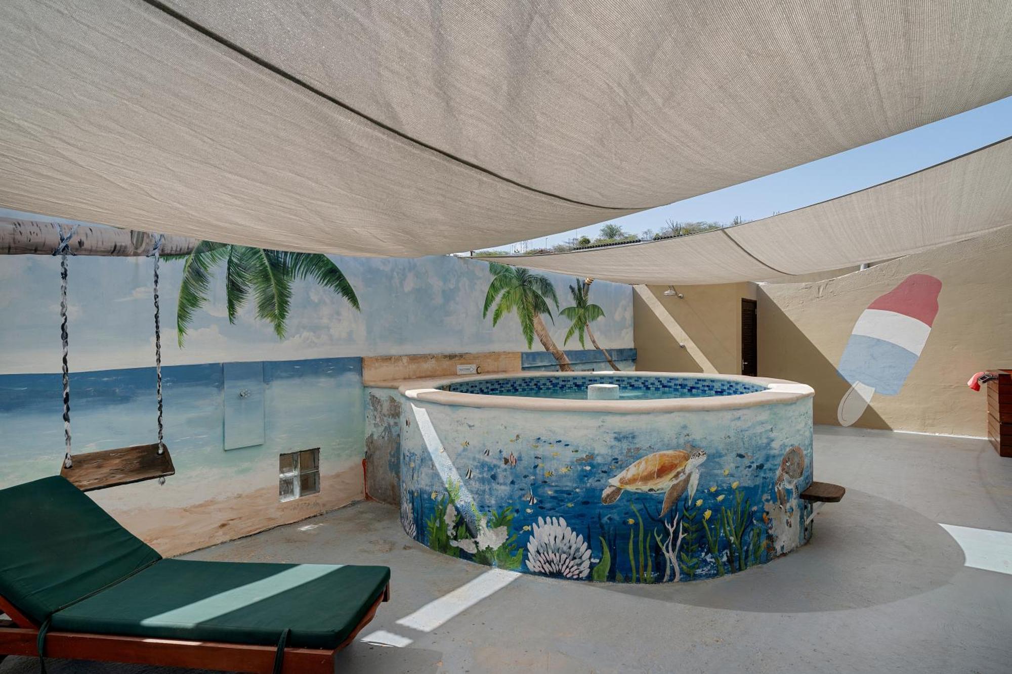The Ritz Hostel Willemstad