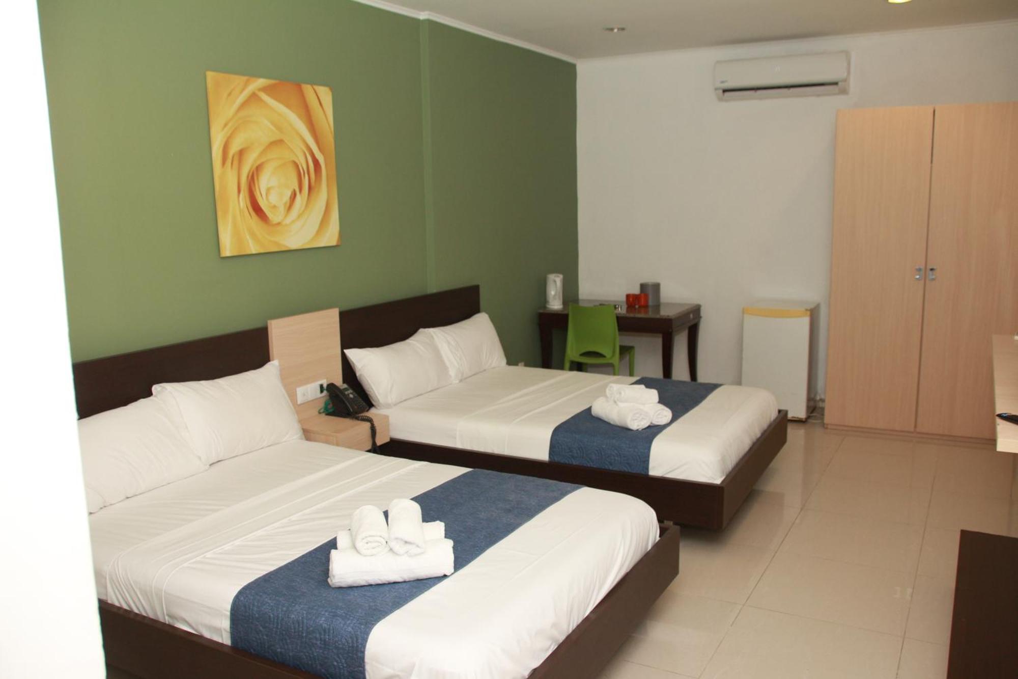 Curacao Airport 3*