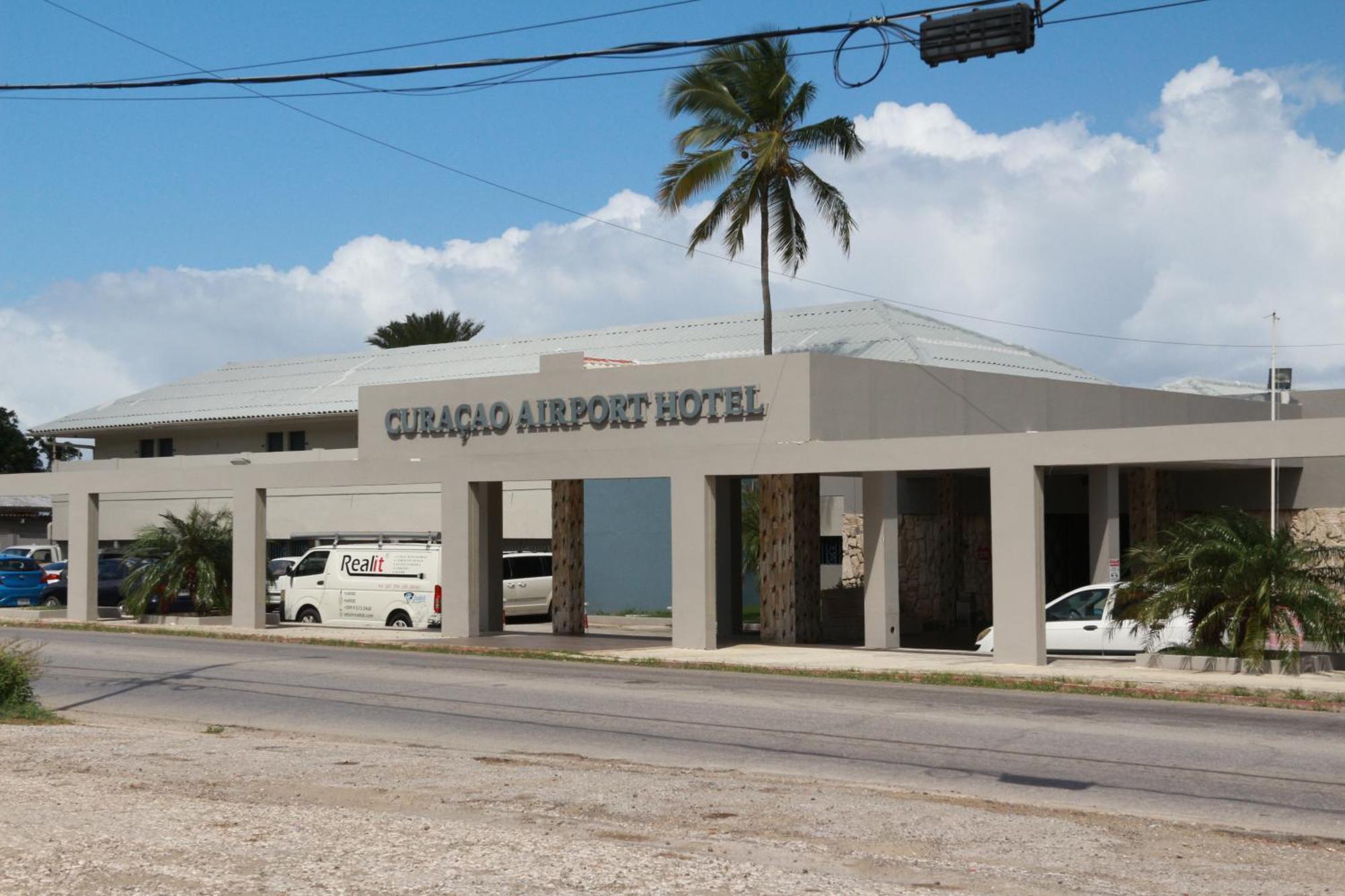 Hotel Curacao Airport