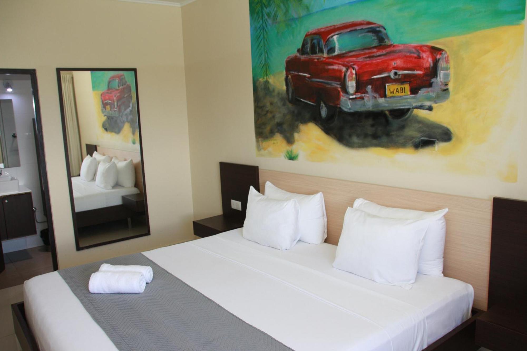 Hotel Curacao Airport 3*