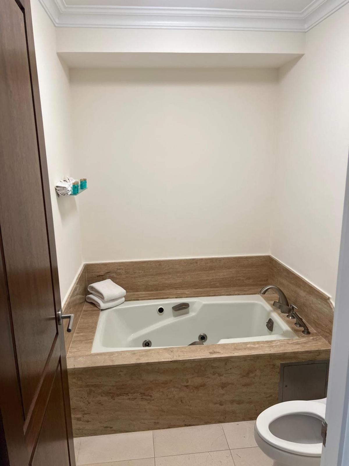 The Country Club Residences At Grand Reserve Apartment Rio Grande