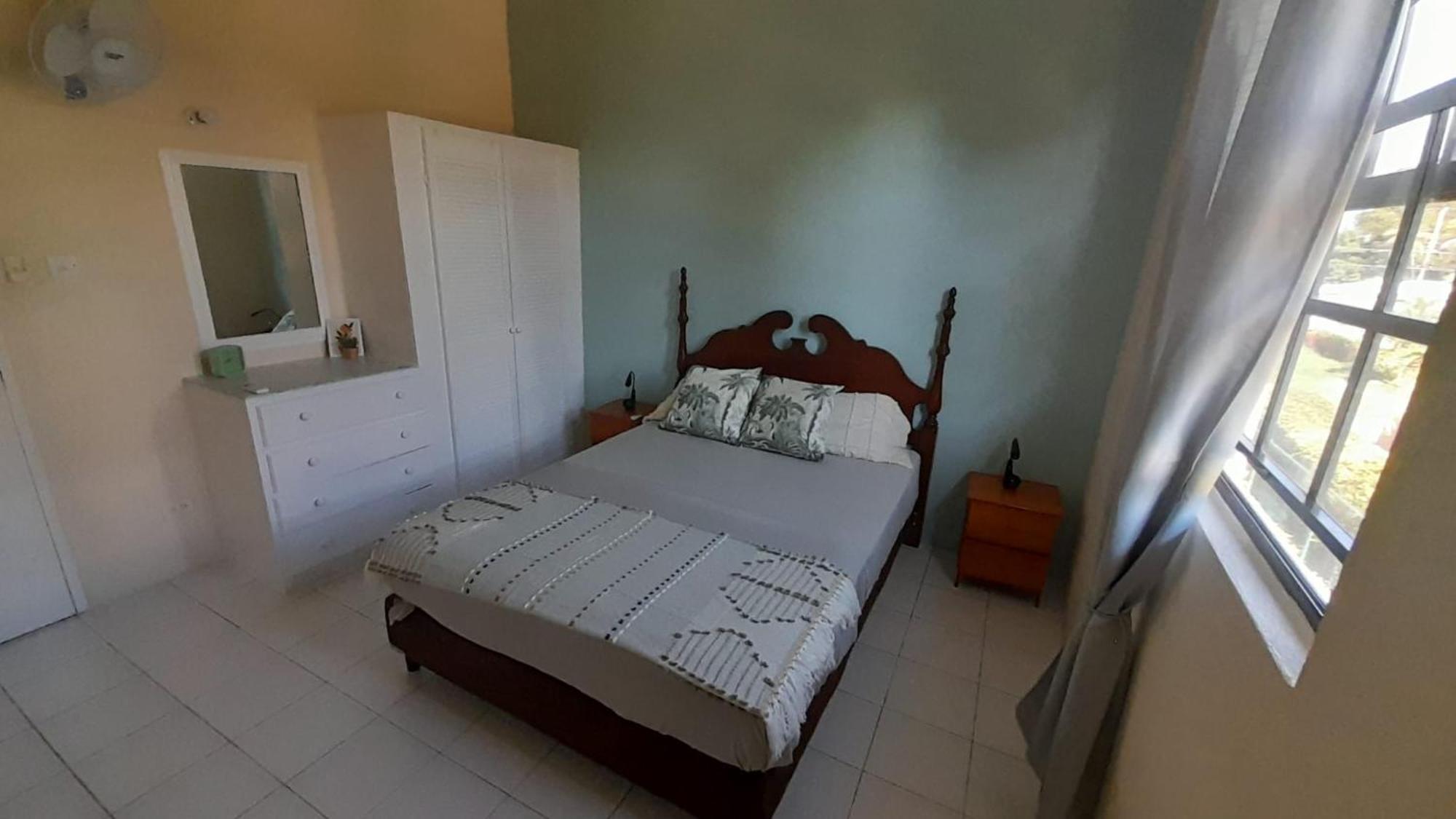 Coastal View7 1 & 2 Bed Apartment Christ Church