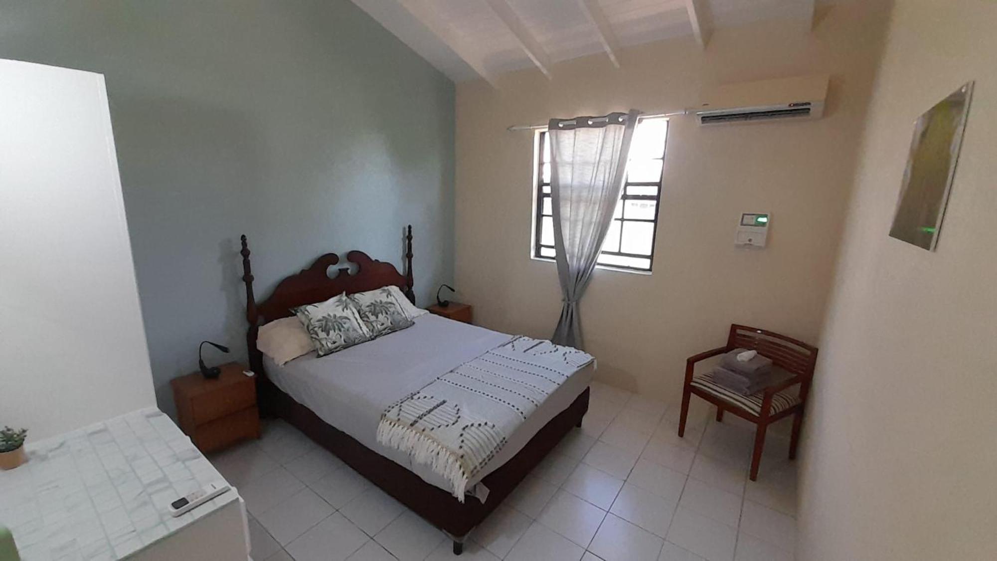 Coastal View7 1 & 2 Bed Apartment *