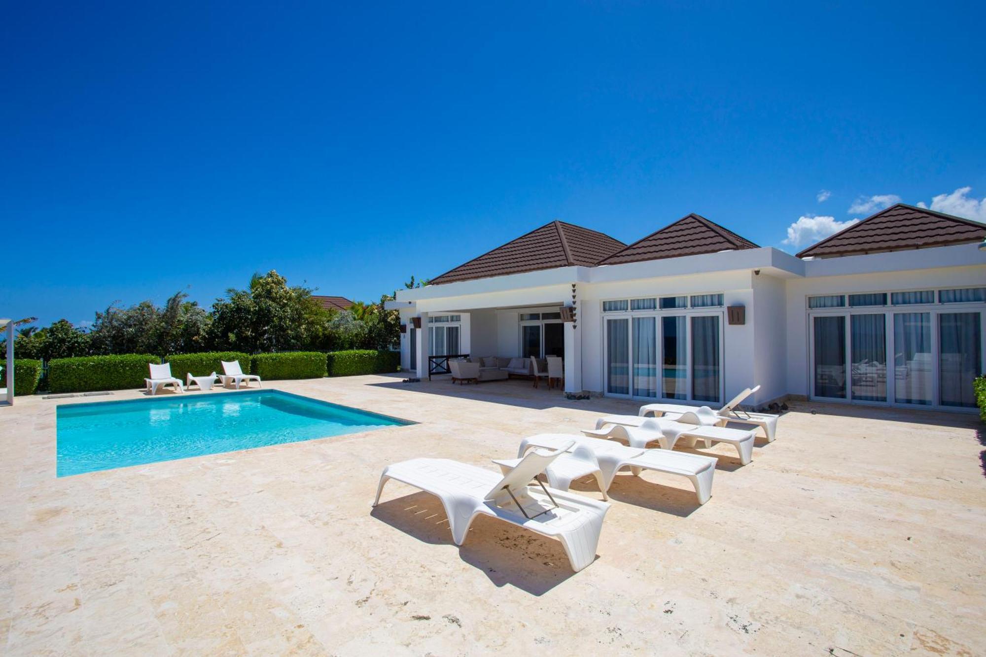 Resort Ocean Village Deluxe 3*