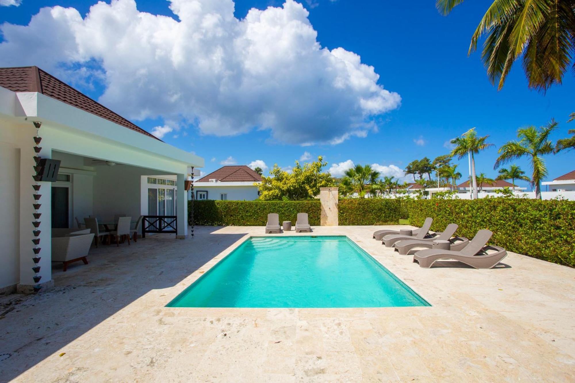 Resort Ocean Village Deluxe 3*