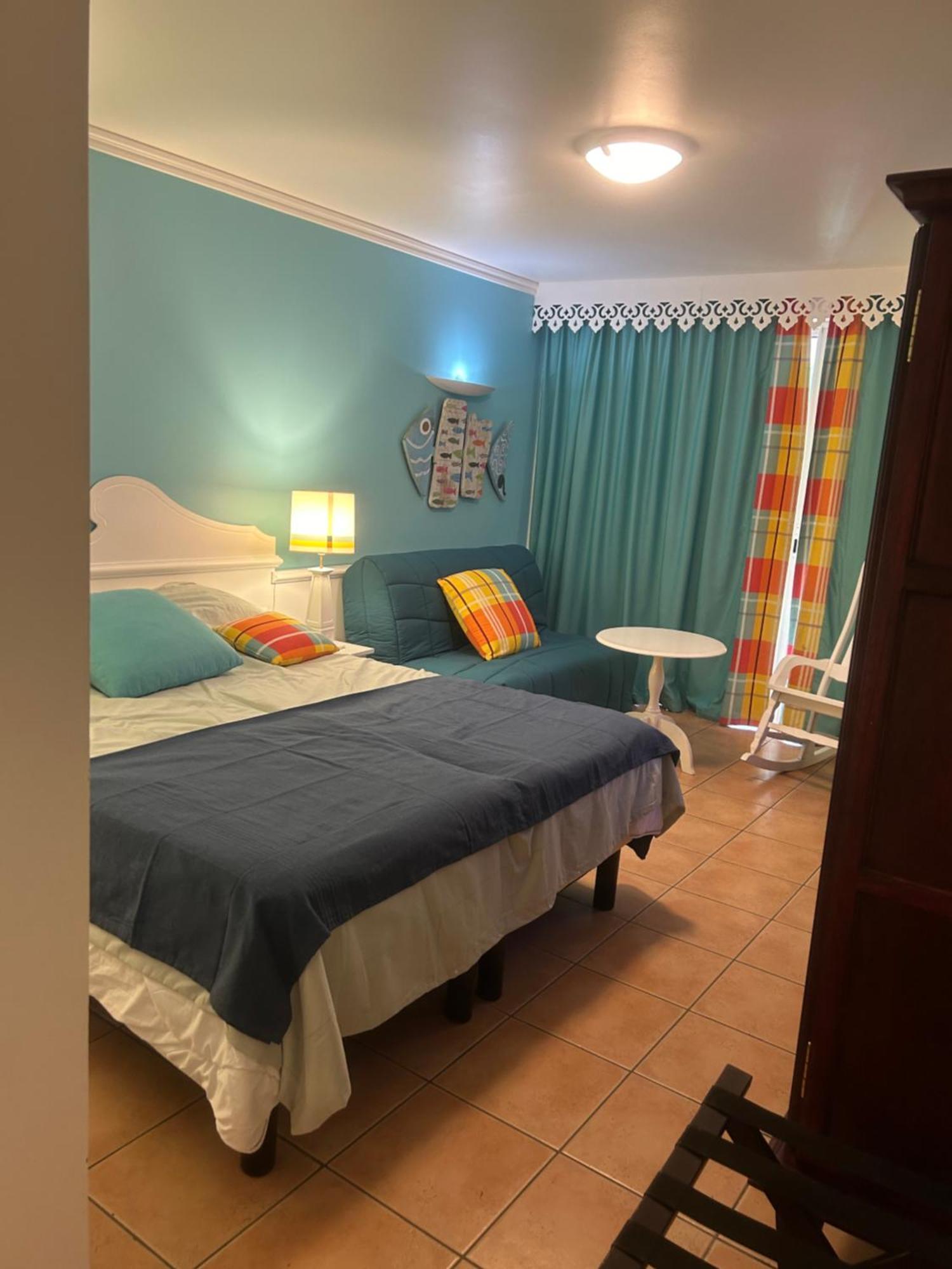 La Desirade Apartment *