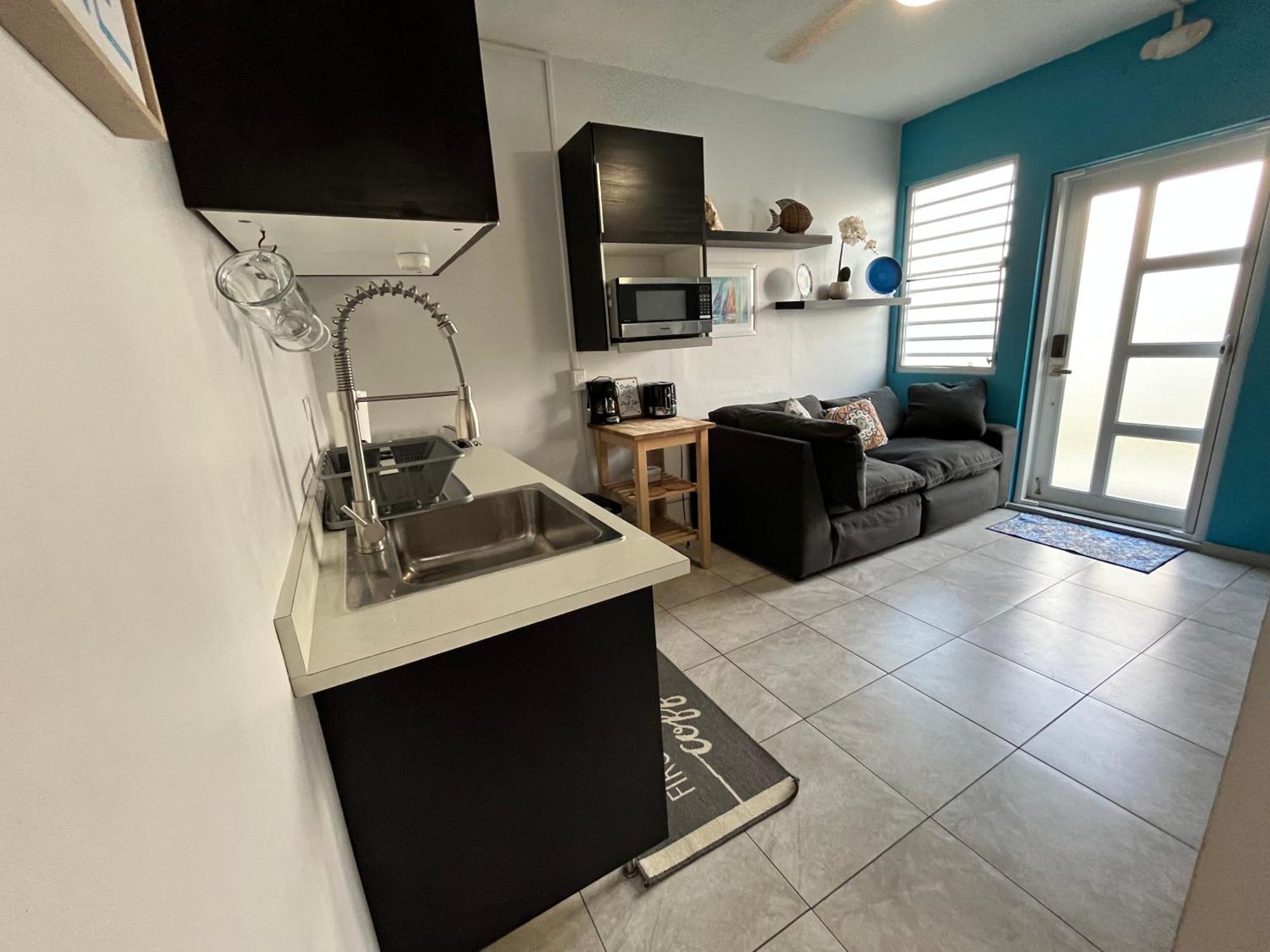 Apartment On Island Time *