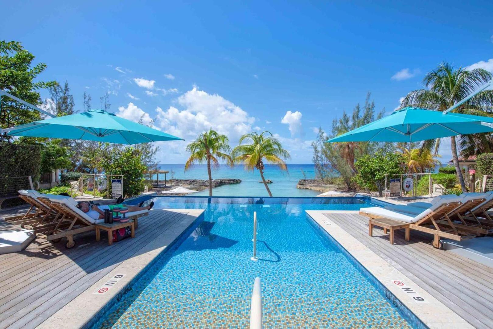 Casa Luna 15 - Gated Seaside Village With Shared Pool, Jacquzi, & Cove Apartment *
