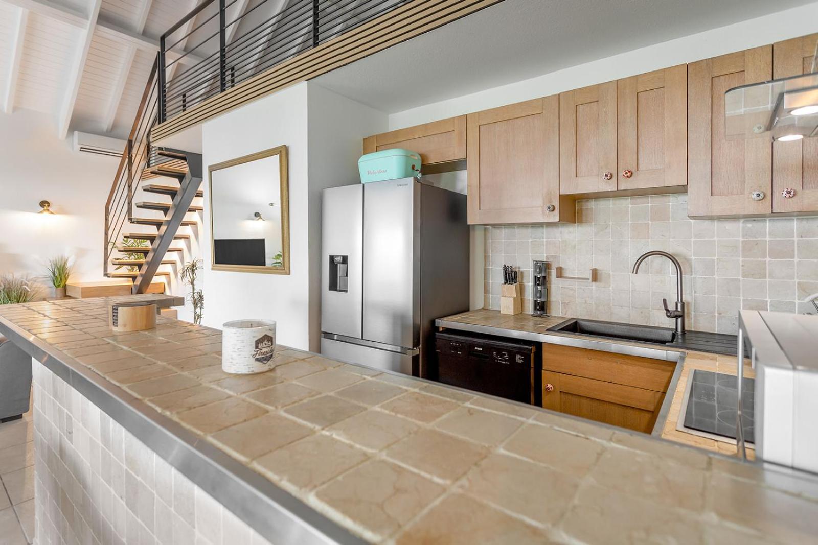 Sandy Apartment, 2 Bdr Right On The Beach! *