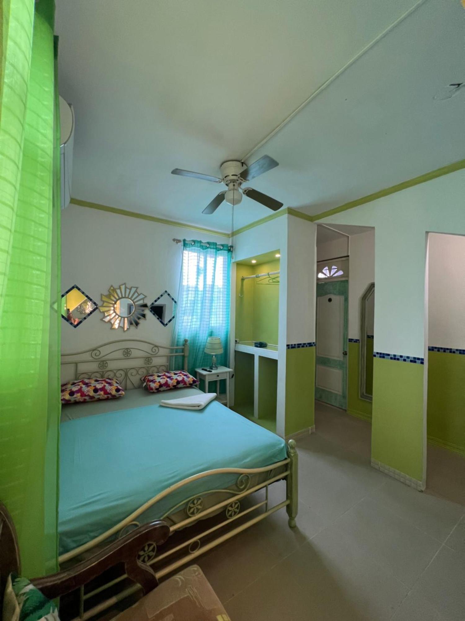 Private Rooms-art