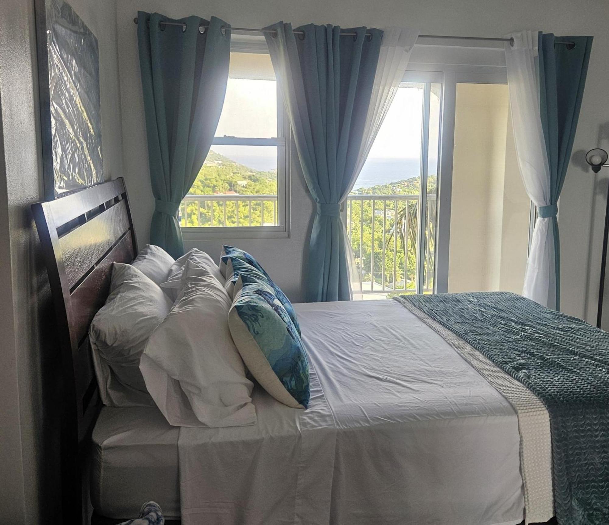 Immaculate Ocean Views Above The Westin - Large Deck Cruz Bay