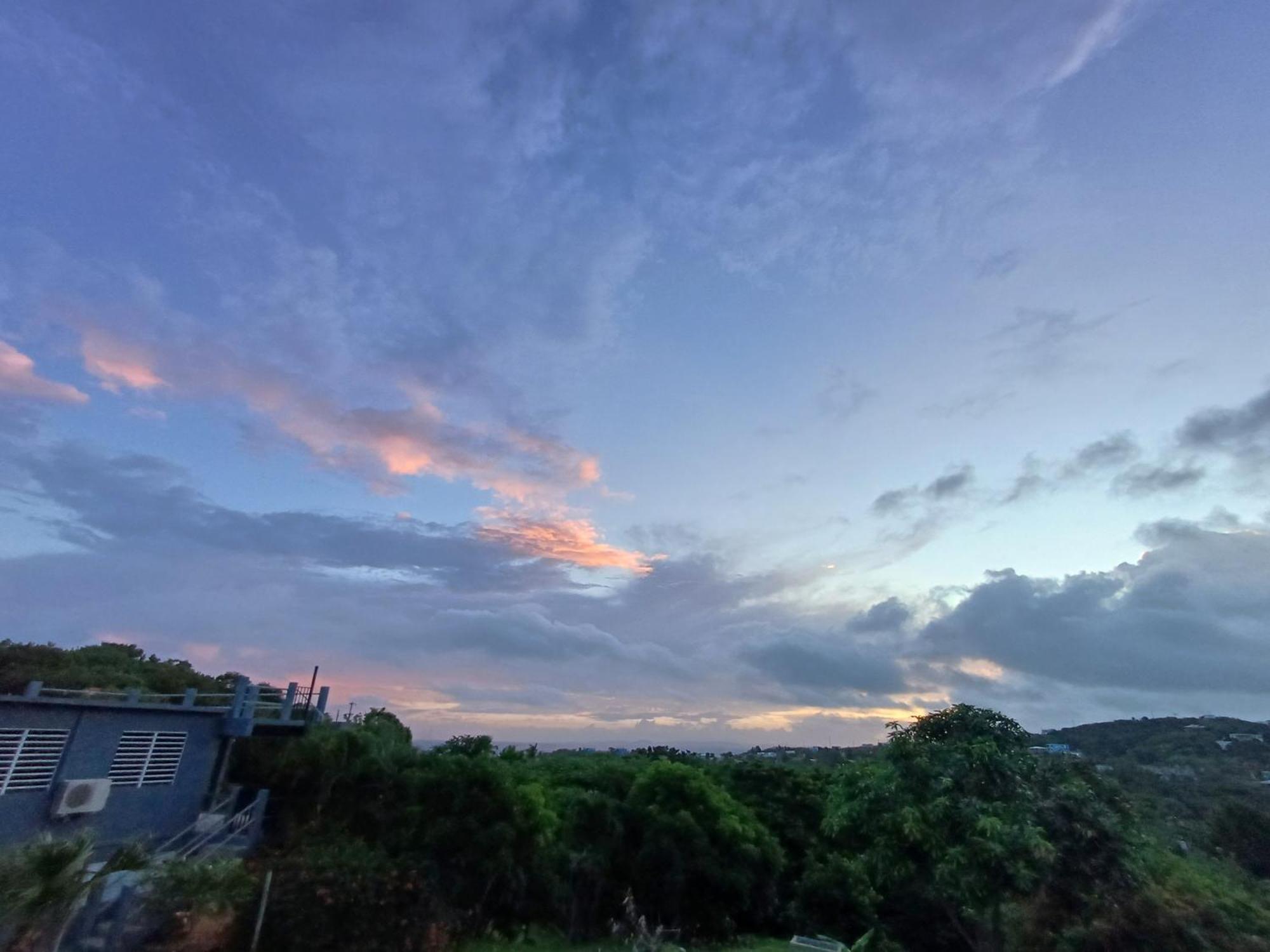 Rooster Run Glamping Has Rooftop And Off The Ground Glamping Experience For 1 To 16 In A Single Tent And Views Of The Rain Forrest And To Culebra Across The Atlantic Ocean W Tents, Linens, Deluxe Air Beds, Warm Shower And At A Great Pric Luxury tent *