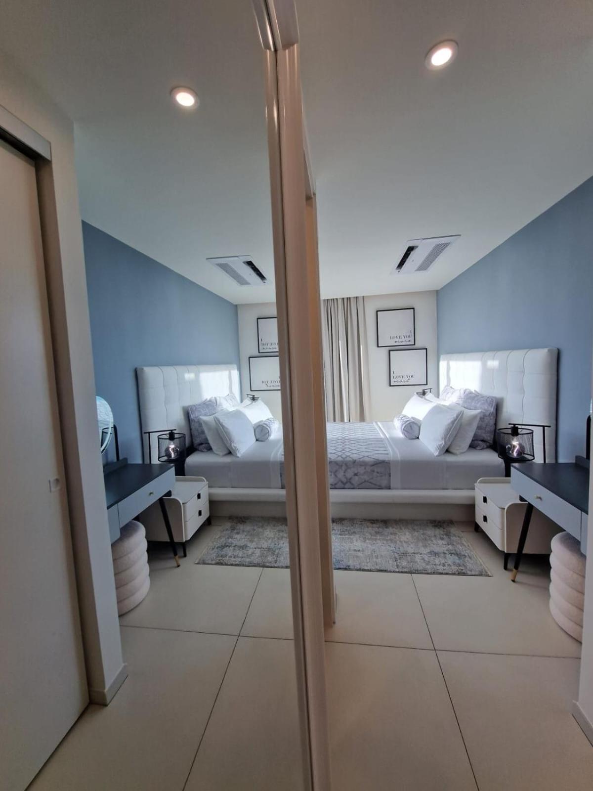 B1401 - Fourteen At Mullet Bay, Luxurious And Cosy 2bed With The Sea View Cupecoy (Sint Maarten)