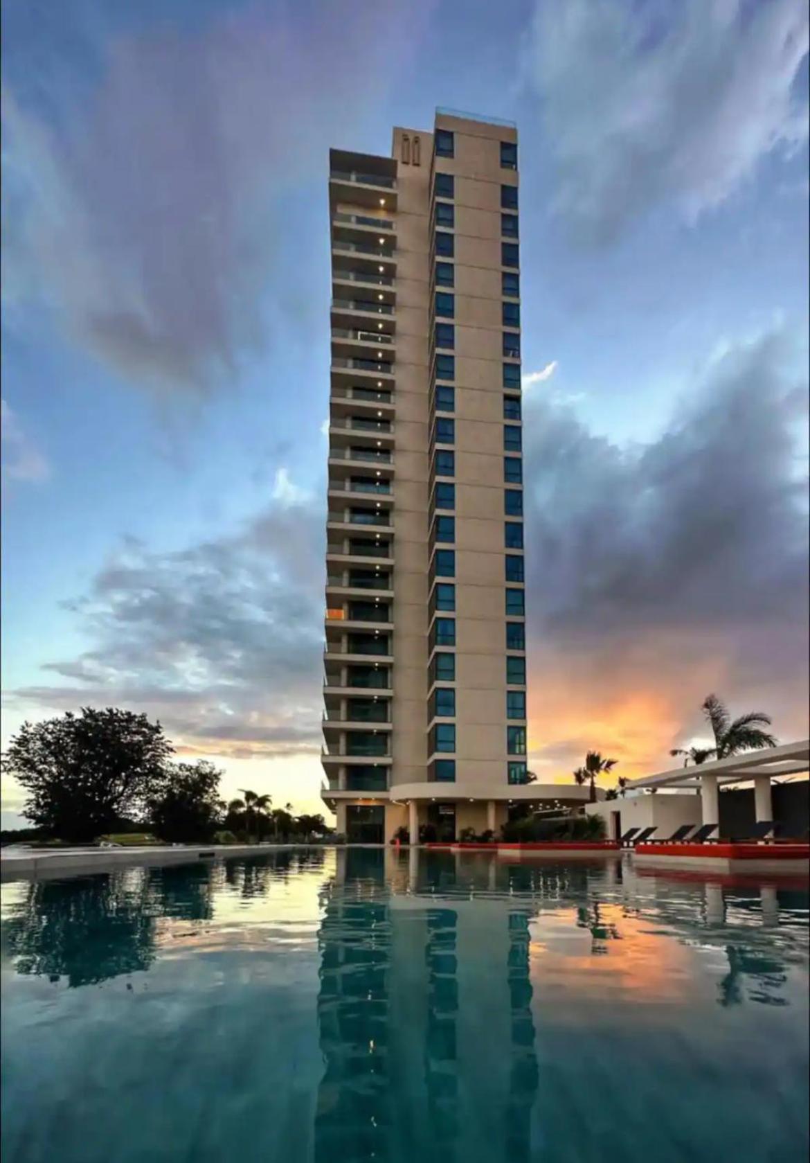 Apartment B1401 - Fourteen At Mullet Bay, Luxurious And Cosy 2bed With The Sea View *