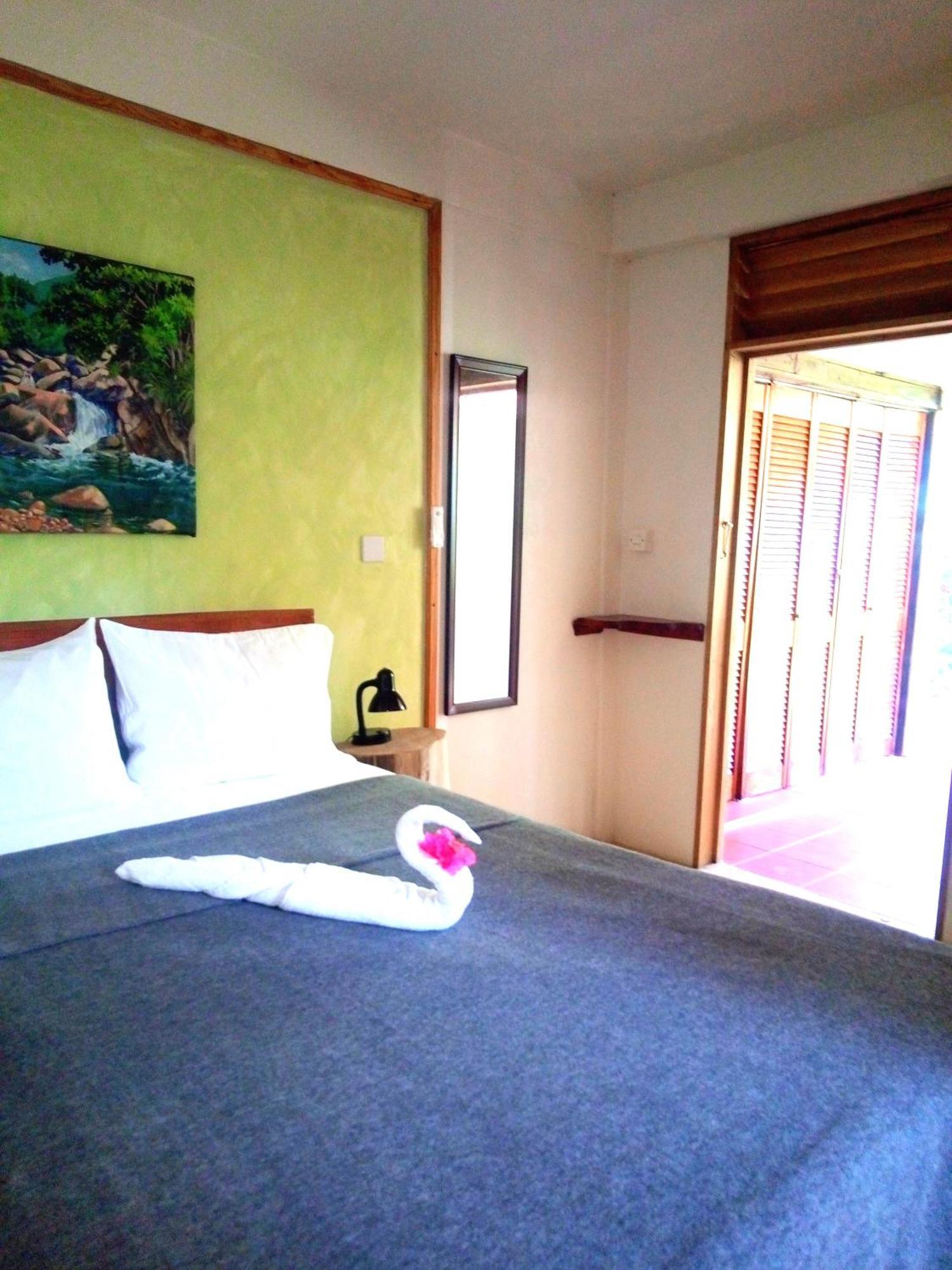 Serenity Dominica *