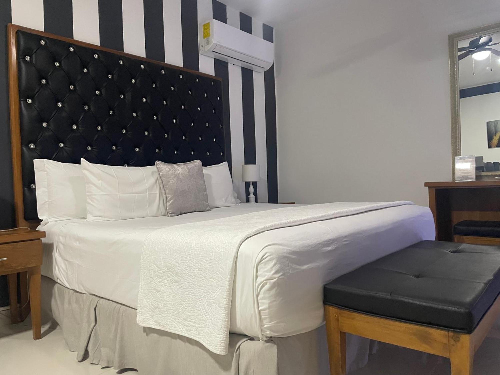 Acomodação com café da manhã  Gaia Deluxe Puerto Plata