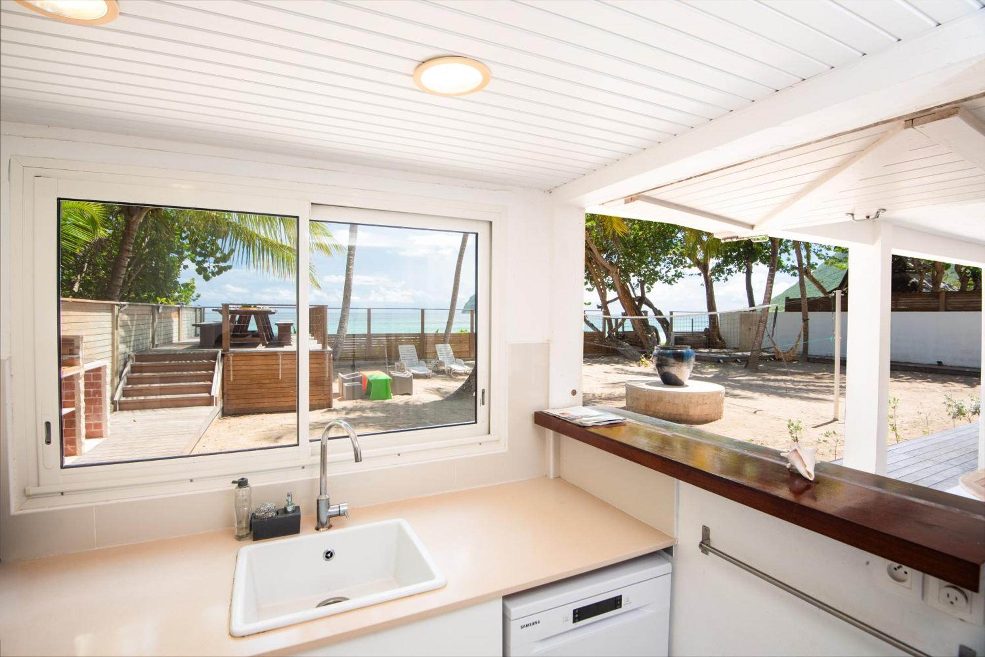 Homestay L'escadre, En Face Du Rocher Du Diamant Le Diamant