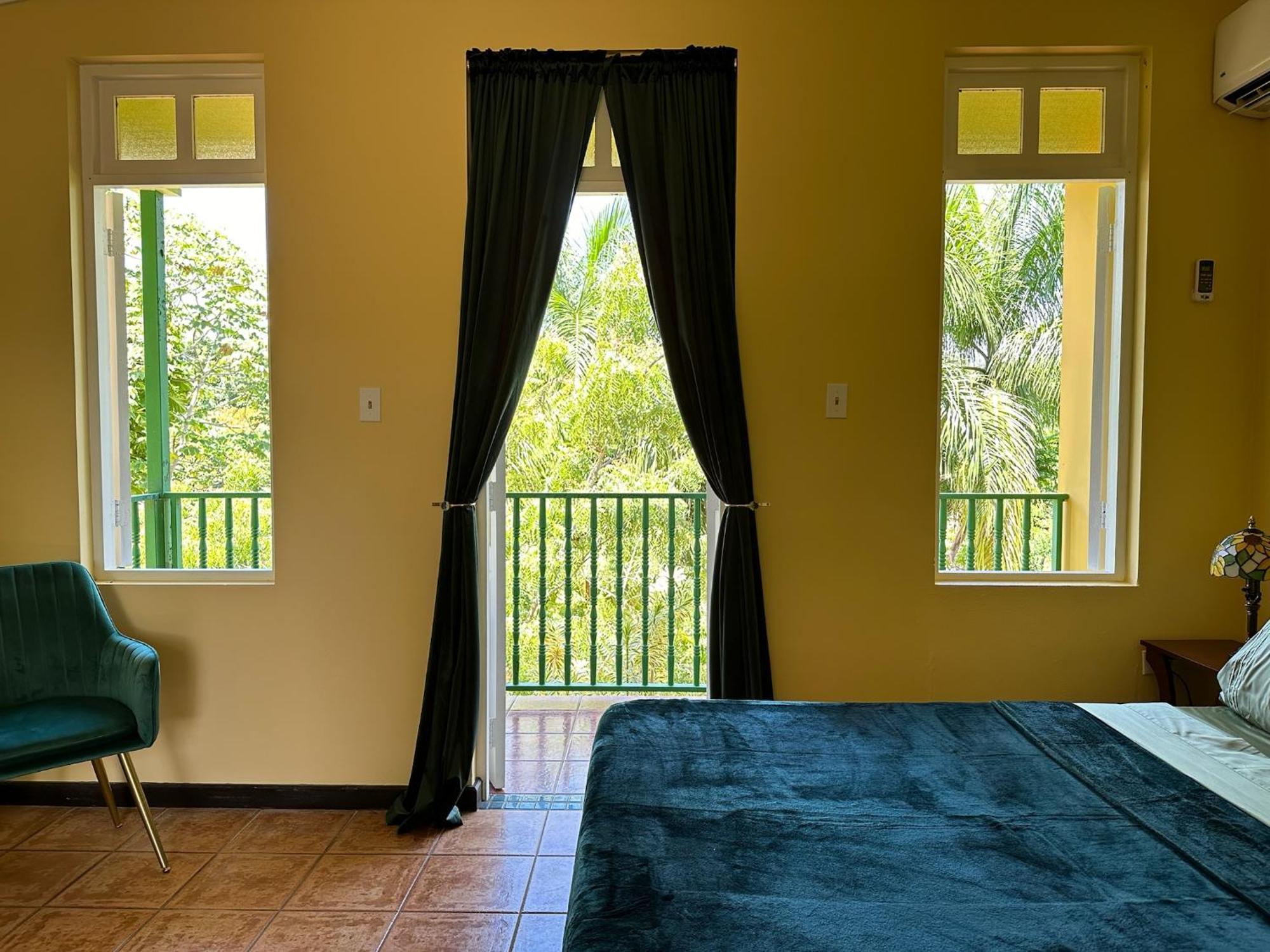 El Oasis Aguada