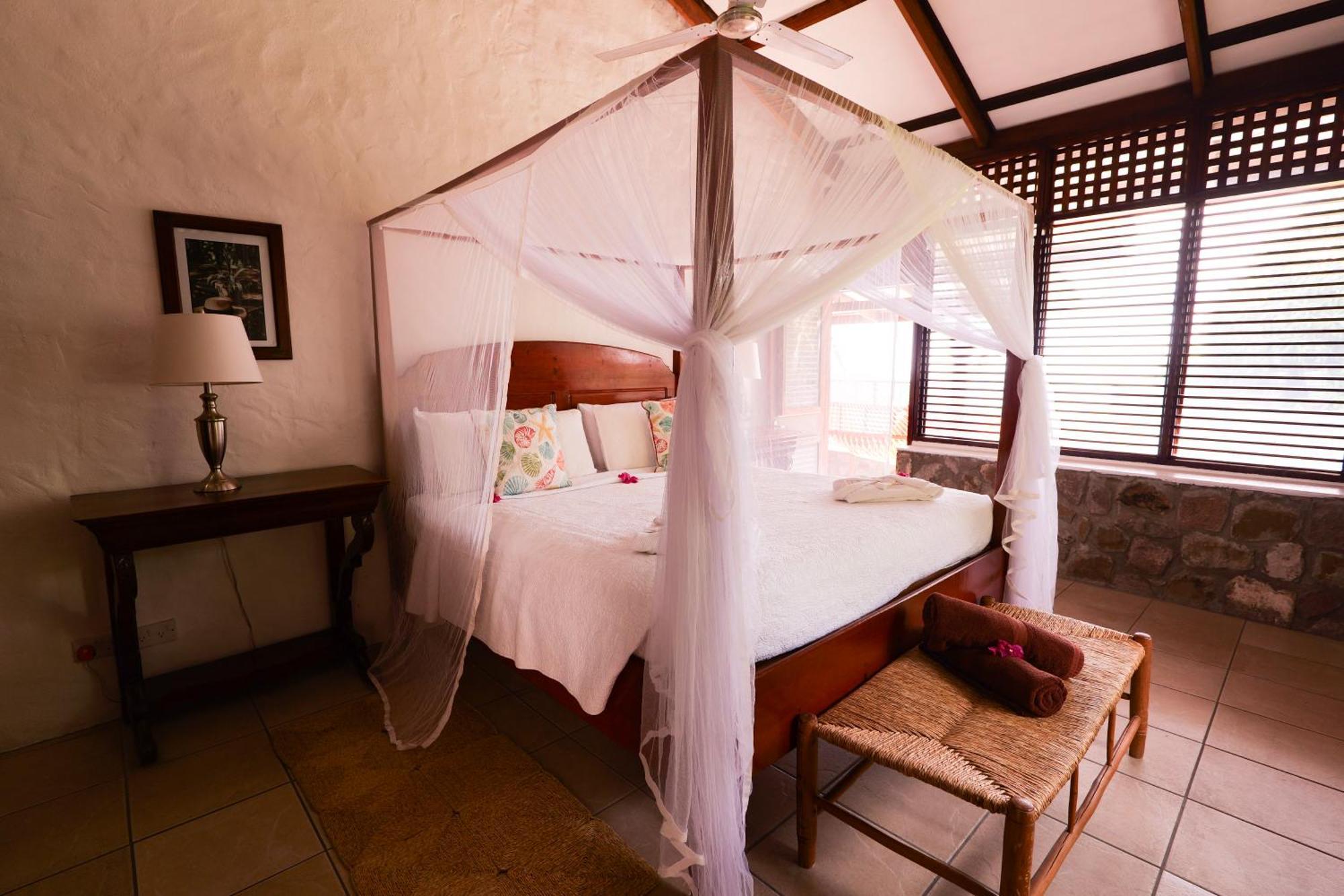 Stonefield (adults Only) 4*