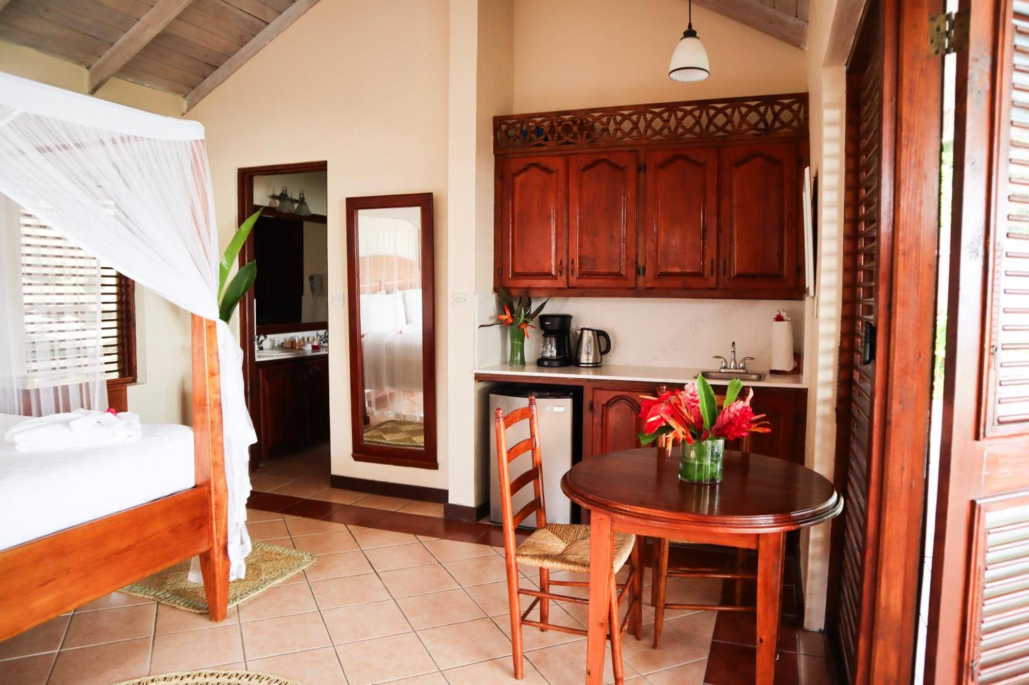 Stonefield (adults Only) 4*