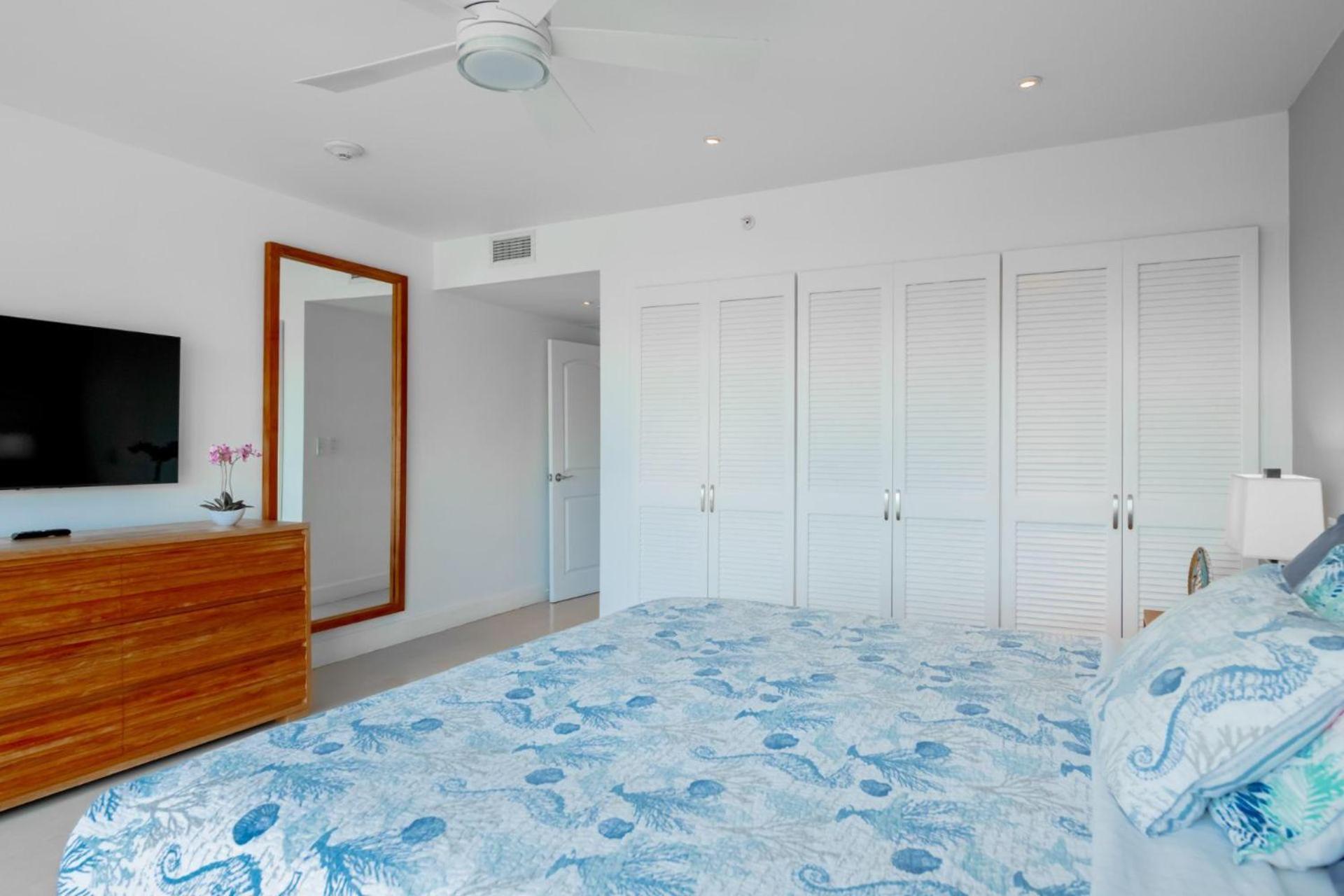 Beachfront - Precious Ruby 2br - Bc355 * Palm Beach