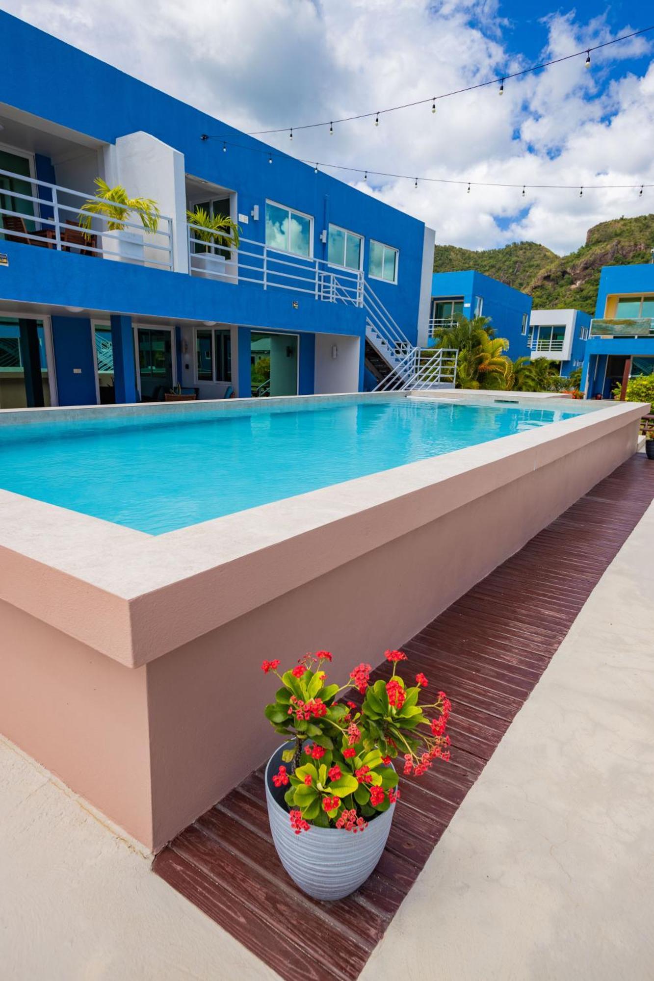 Villa Harbour Island Residences *