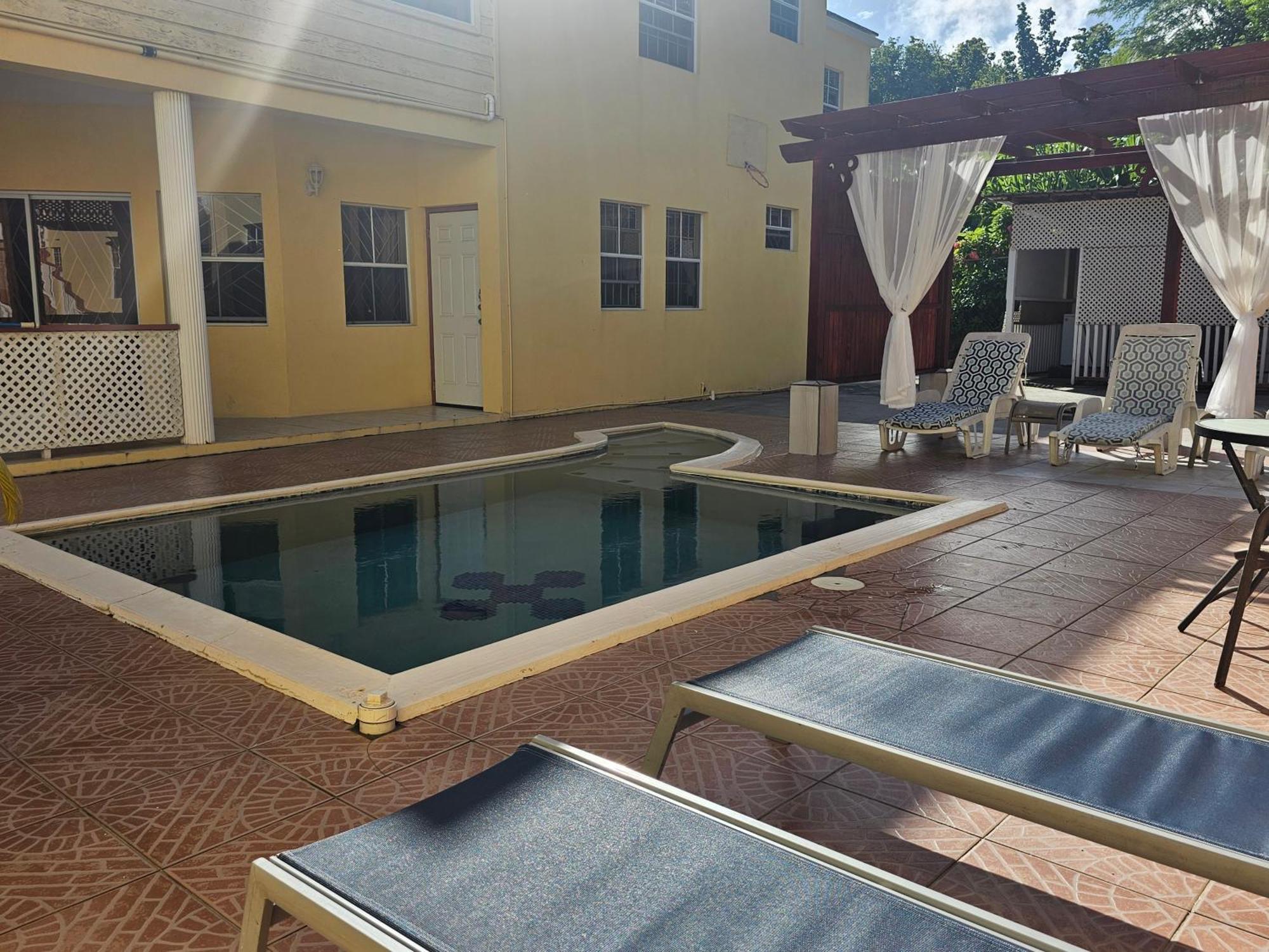 Royal Escape - 1 Guest house *