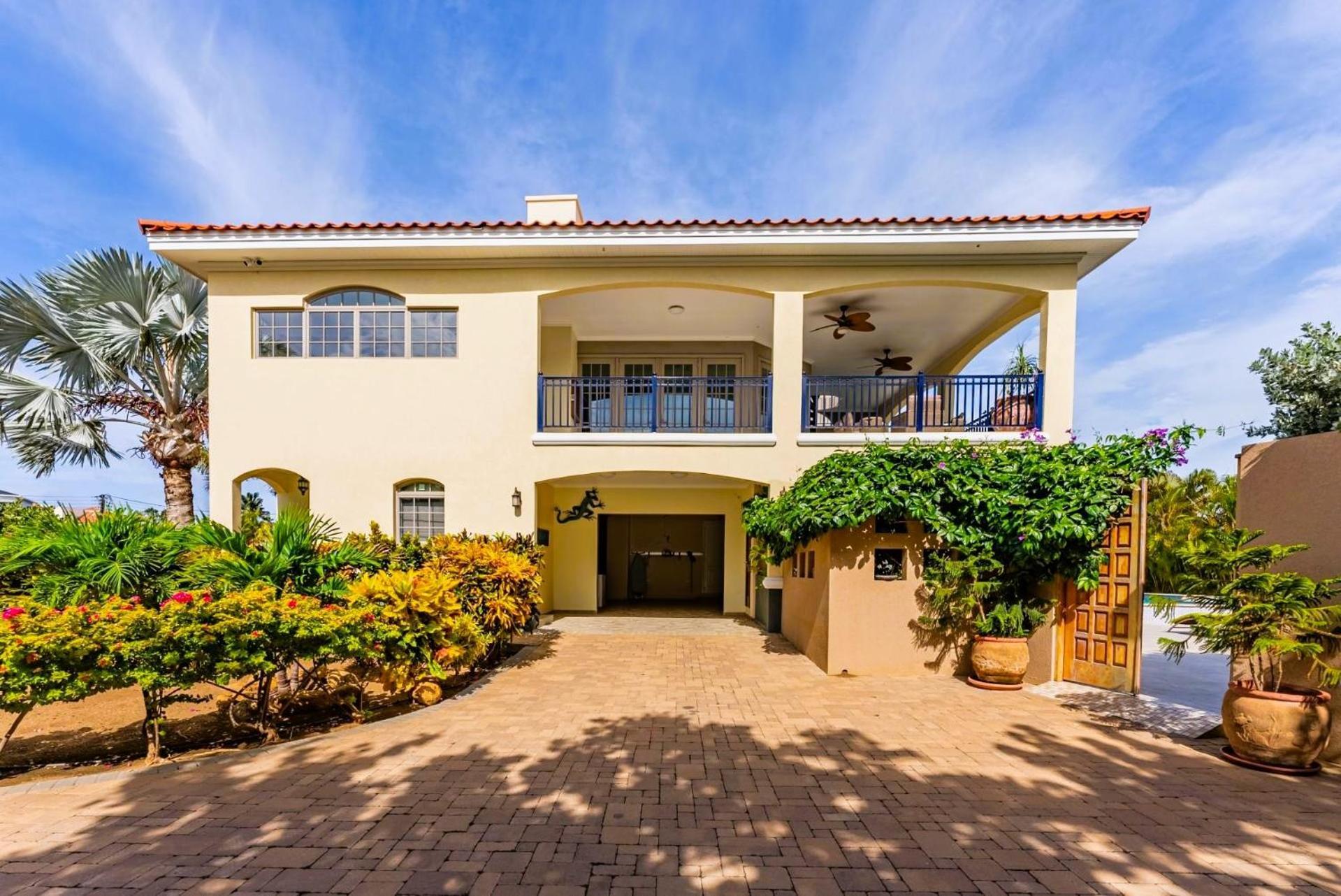 Bocobay Seaside House *