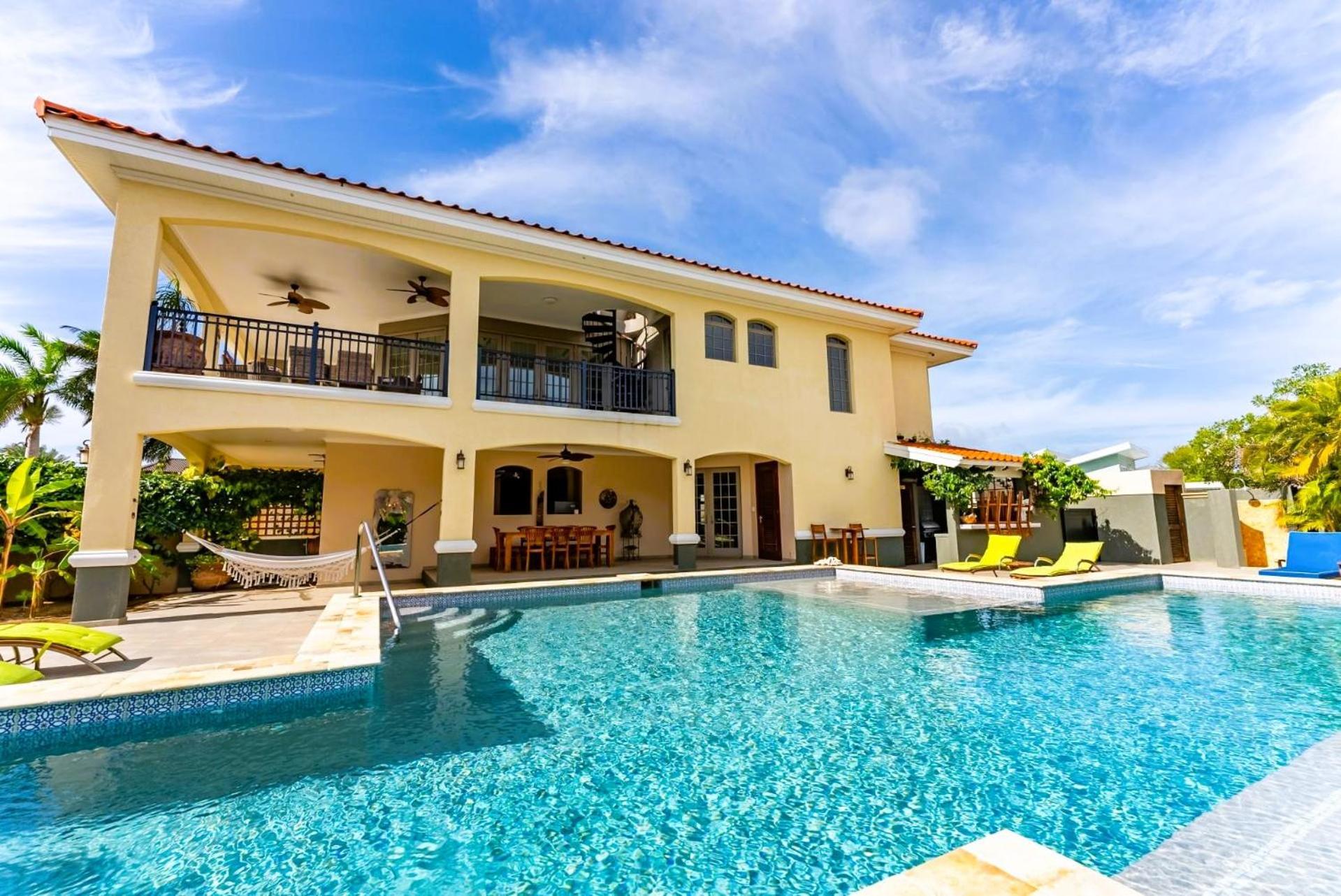 Bocobay Seaside House *