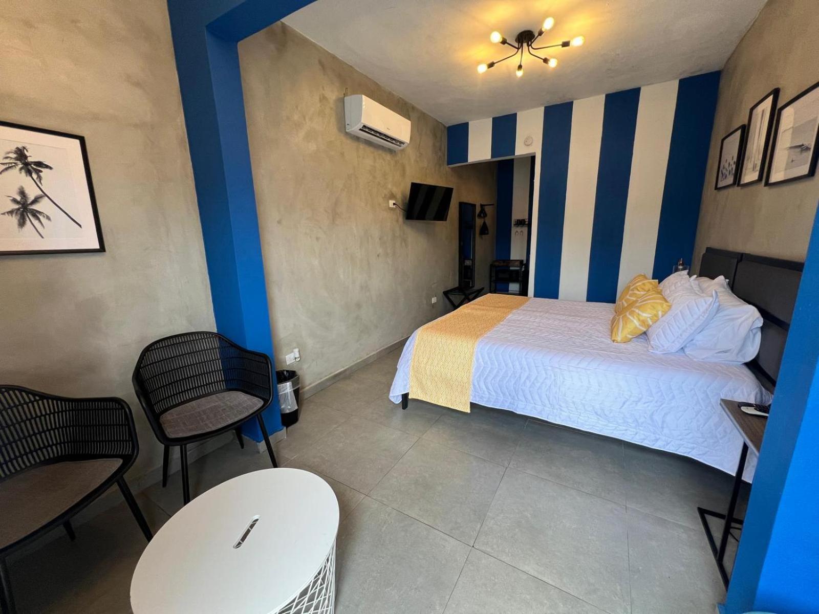 Hotel The Surfing Turtle 4*