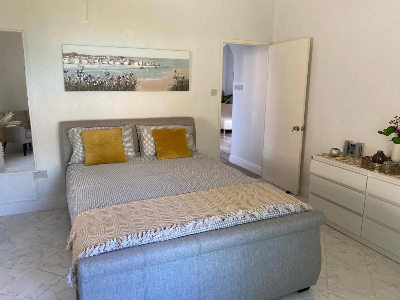 Stunning 3br - Friendship Bay View & Balcony Holiday home *