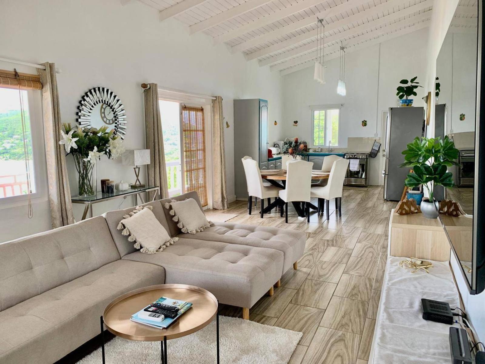 Stunning 3br - Friendship Bay View & Balcony *