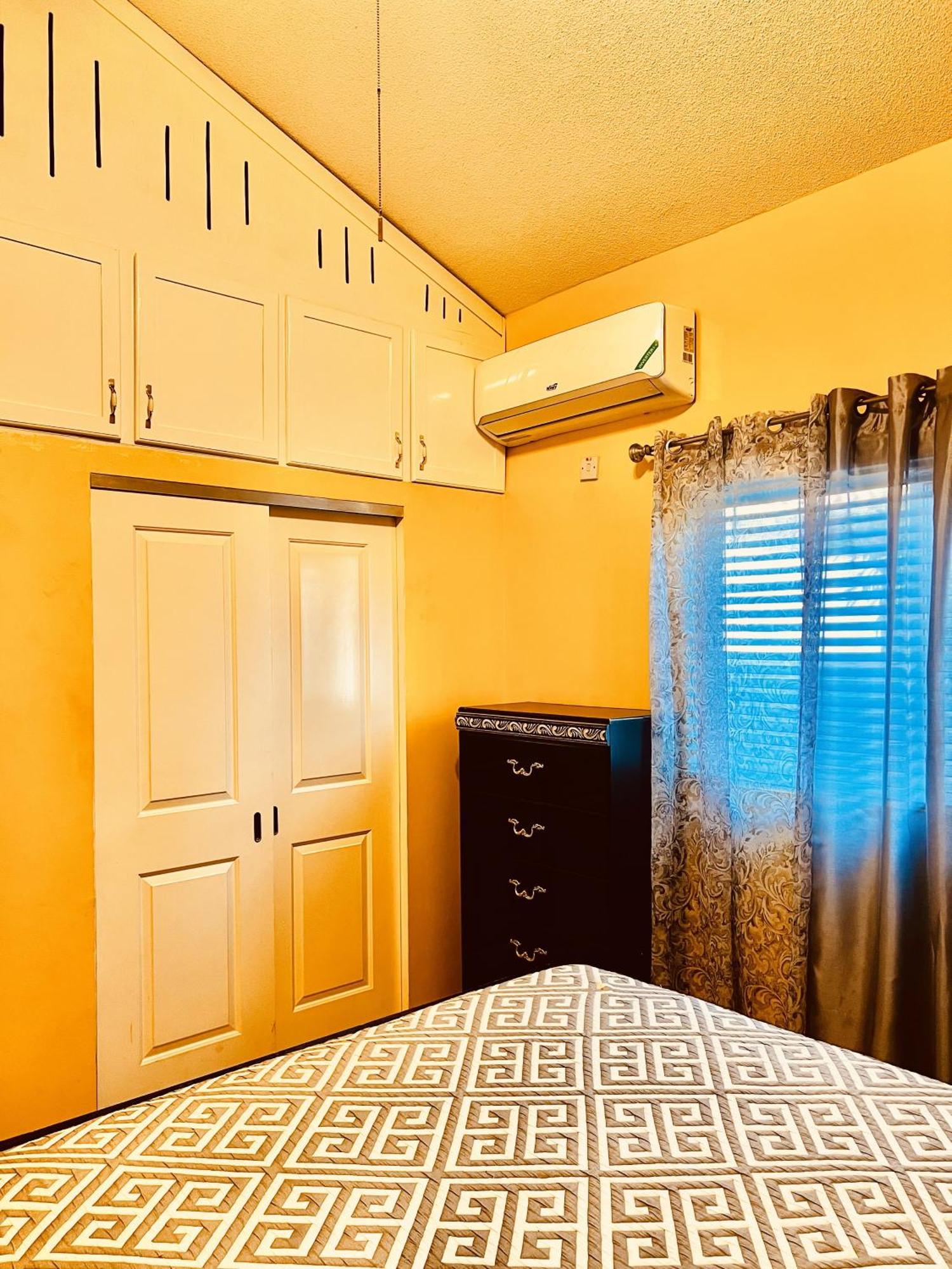 Morgan' S Two Bedroom Retreat * Ellis Caymanas