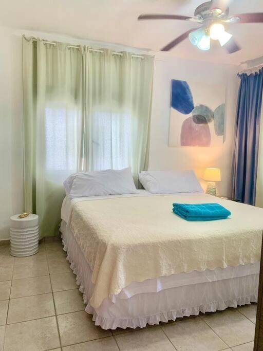 Stanza Mare Ocean View Huge Pool Front